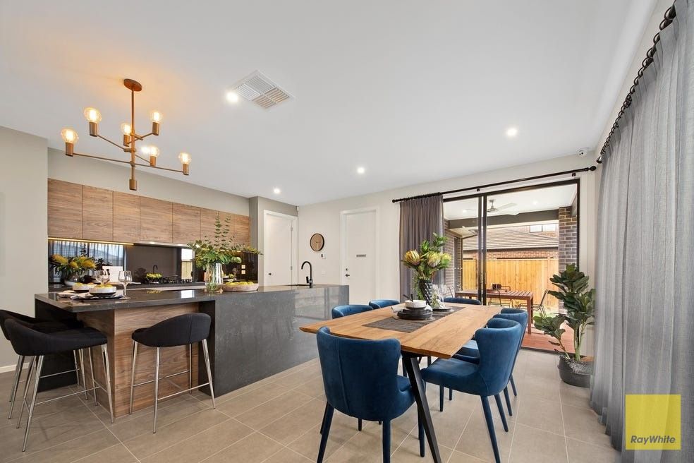 20 Wiltshire Boulevard — photo 5 of 16