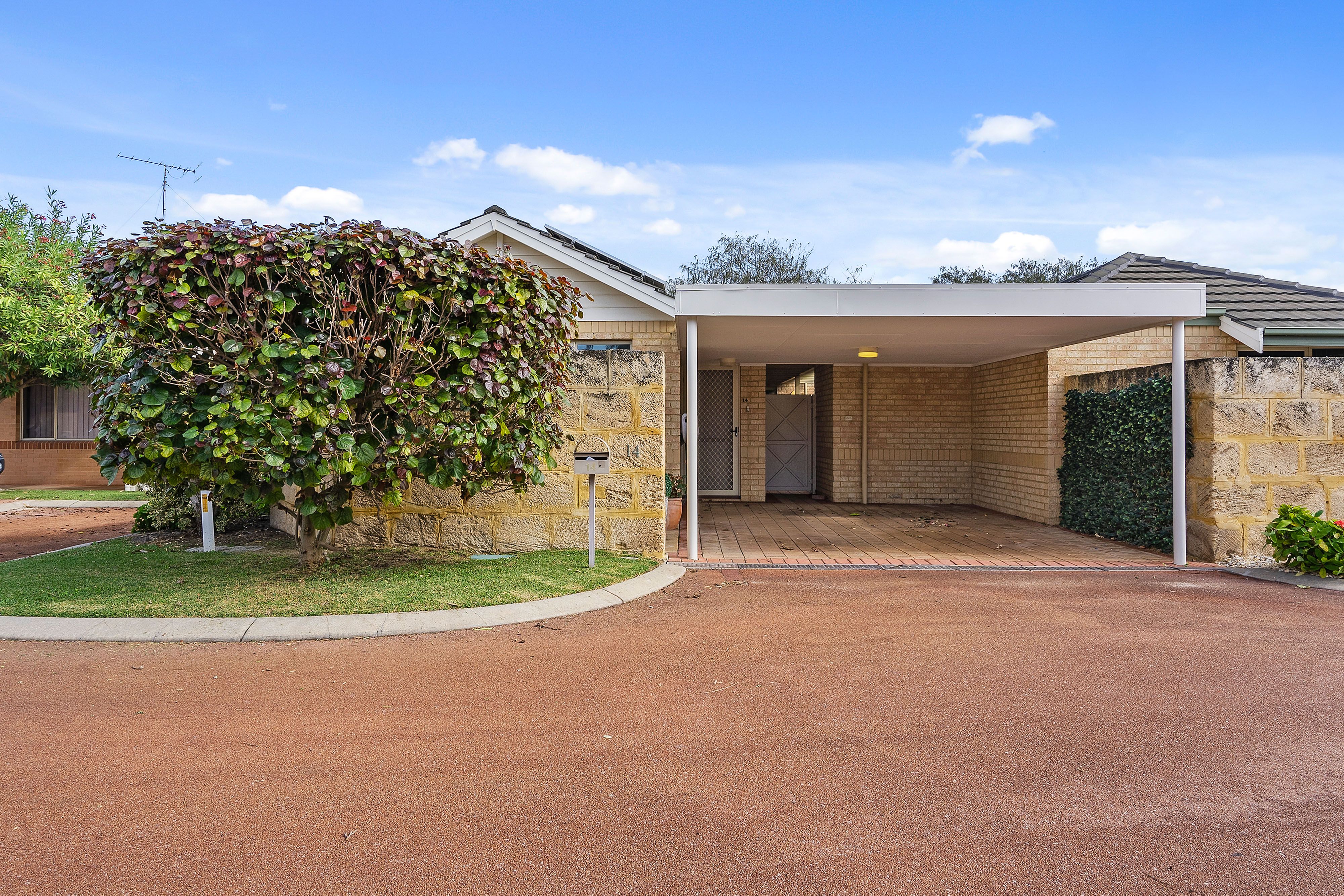 11 Angove Drive, Hillarys WA 6025