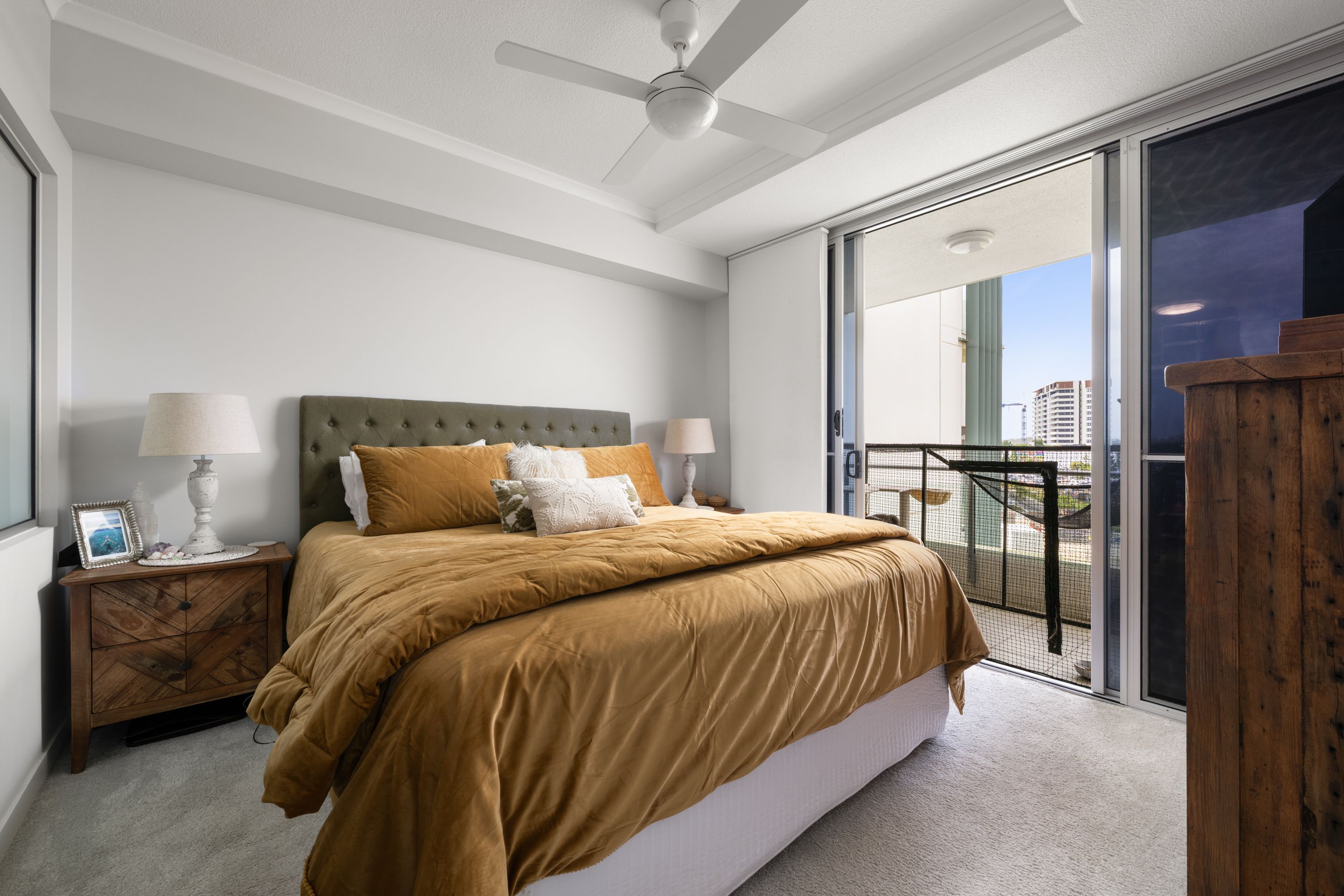 1502/1A Mungar Street — photo 7 of 17