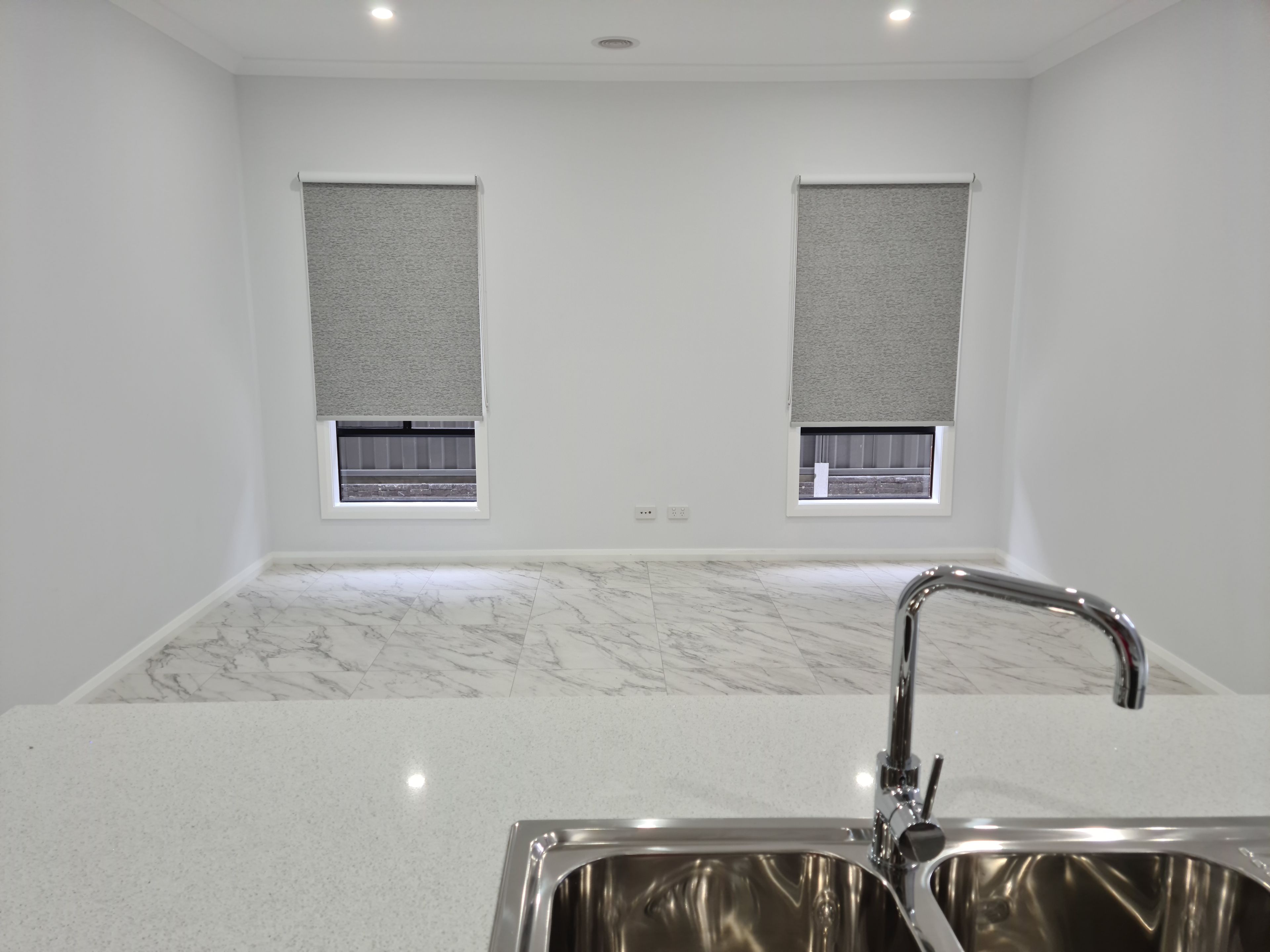 38 Manorwood Crescent — photo 11 of 15