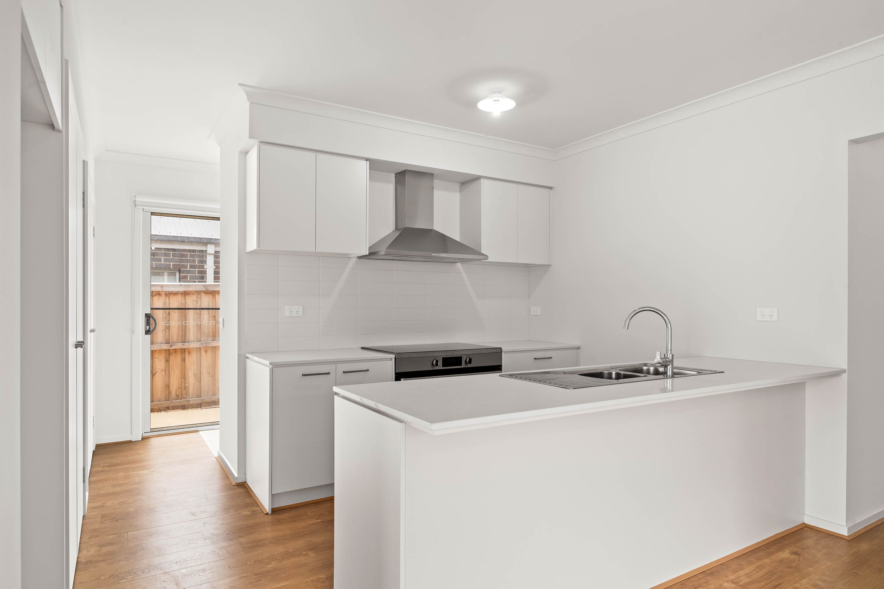 16 Abingdon Avenue, Cowes, VIC 3922