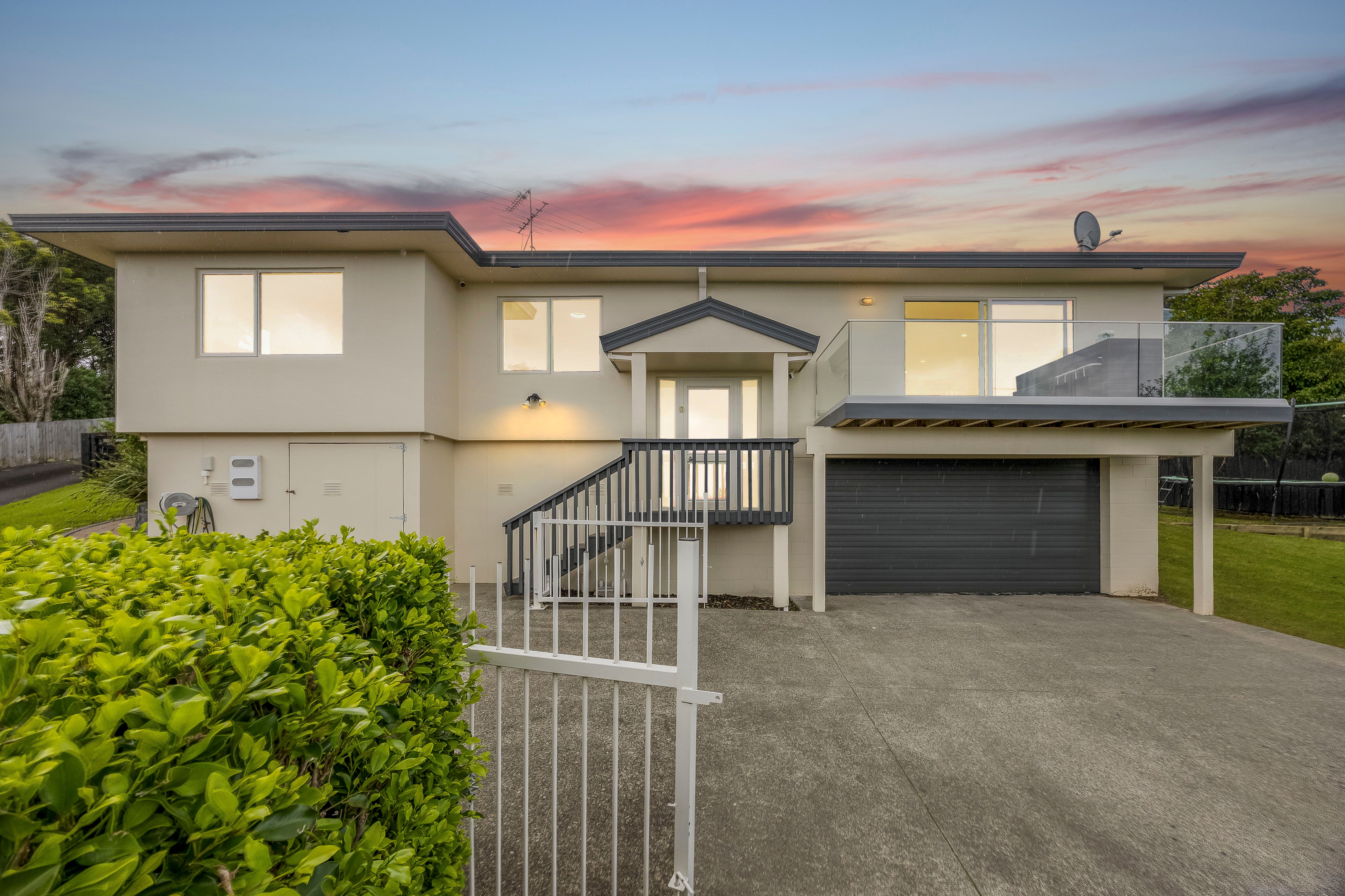 22 Whangaparaoa Road, Red Beach, Rodney