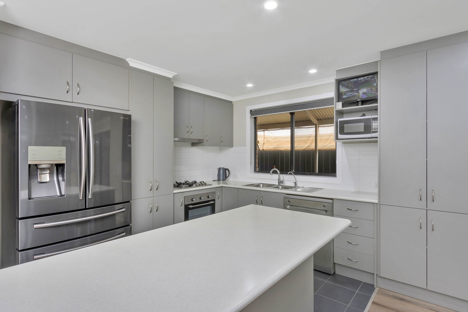 16 Alexandrina Crescent, Andrews Farm, SA 5114