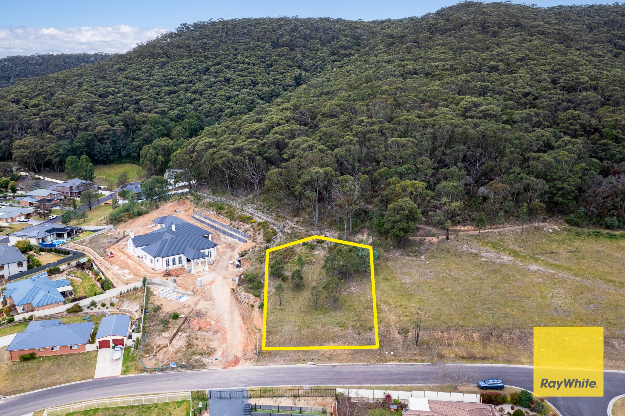 5 Woodlands Drive, Lithgow, NSW 2790