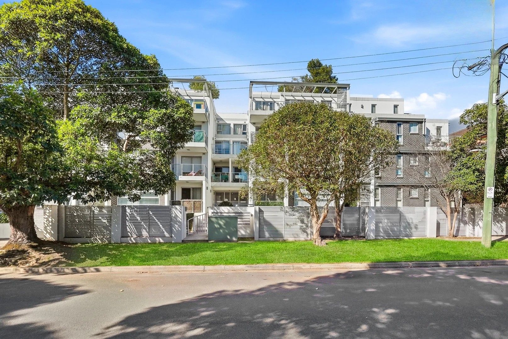 PH04/6-12 Courallie Avenue — photo from Ray White Parramatta