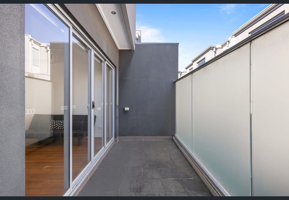 12/142-144 Thames Street — photo 5 of 13