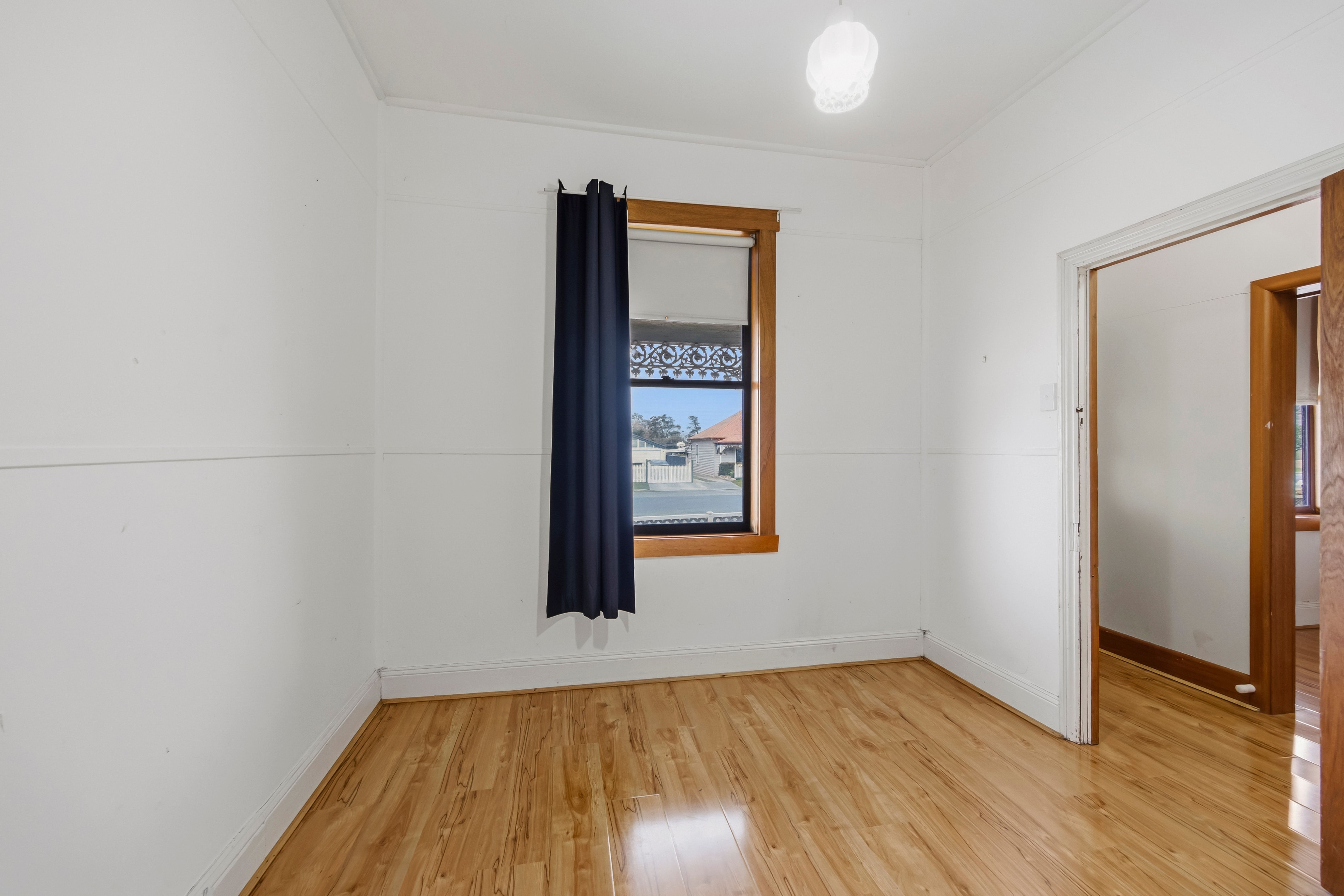 710 Darling Street — photo 4 of 8