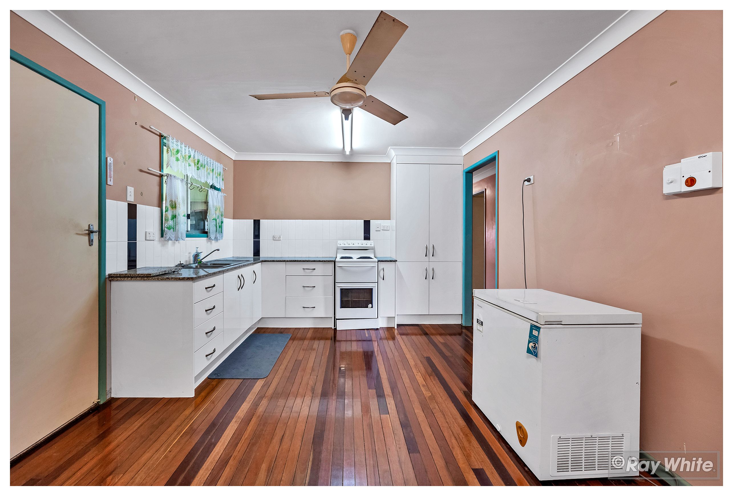 2 Harwood Street, Park Avenue, QLD 4701