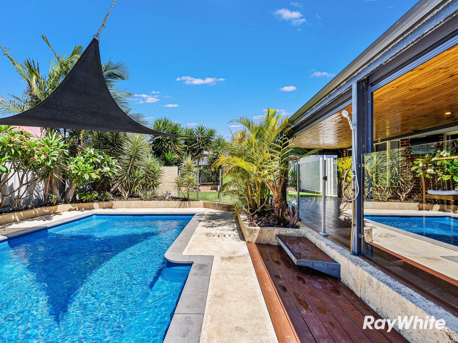 80 Templetonia Promenade, Halls Head WA 6210