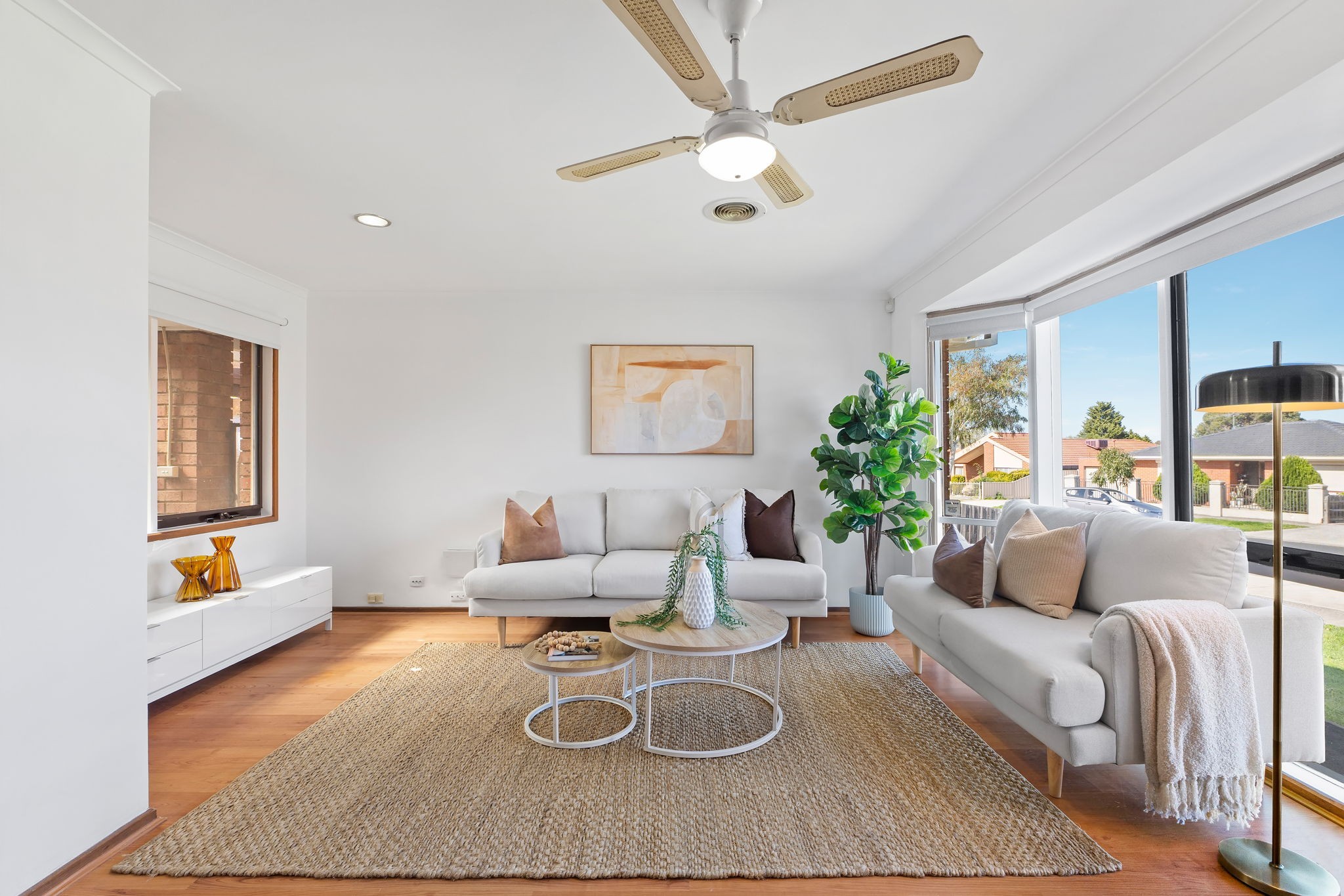 10 Grenda Drive, Mill Park, VIC 3082
