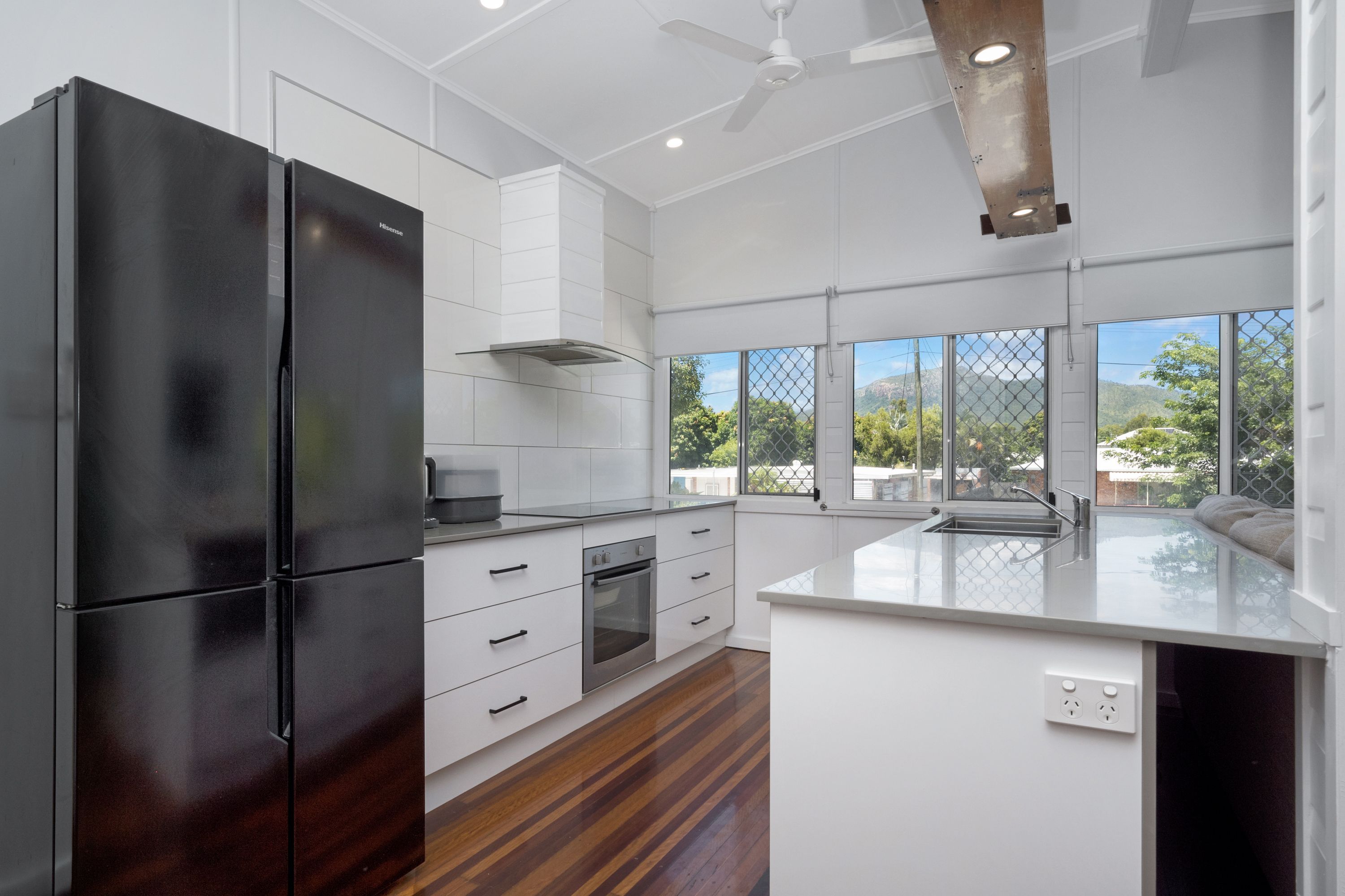 25 Werona Street, Mundingburra QLD 4812