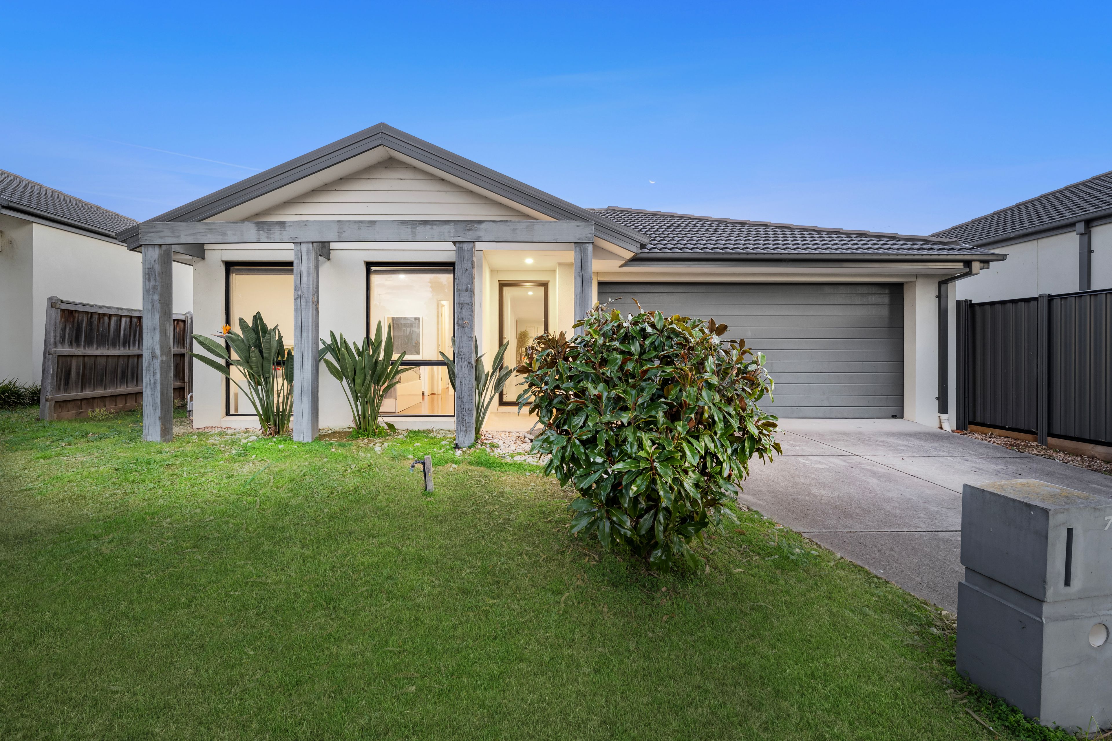 7 Harwood Court, Burnside Heights VIC 3023