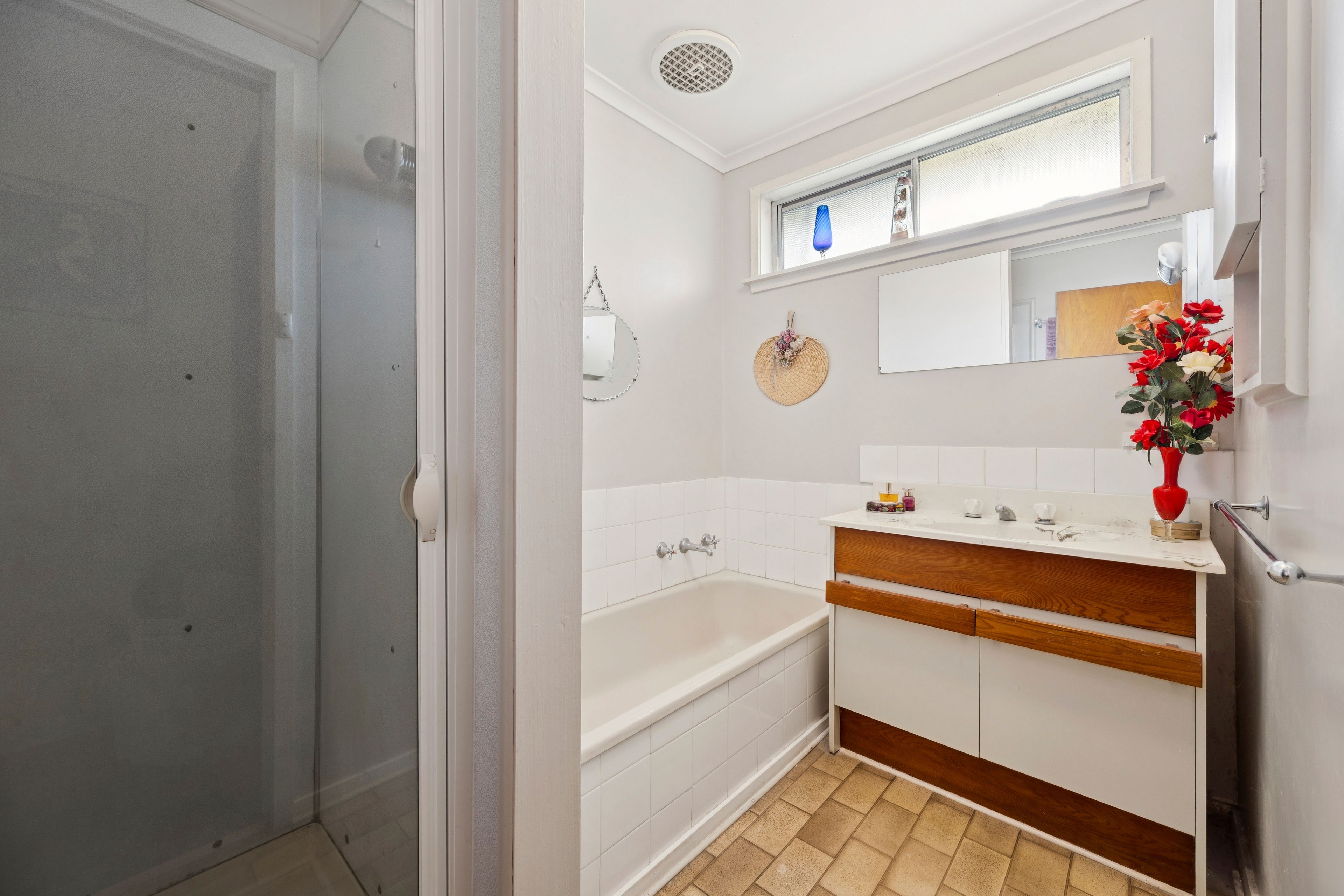 11 Bowen Street — photo 11 of 13