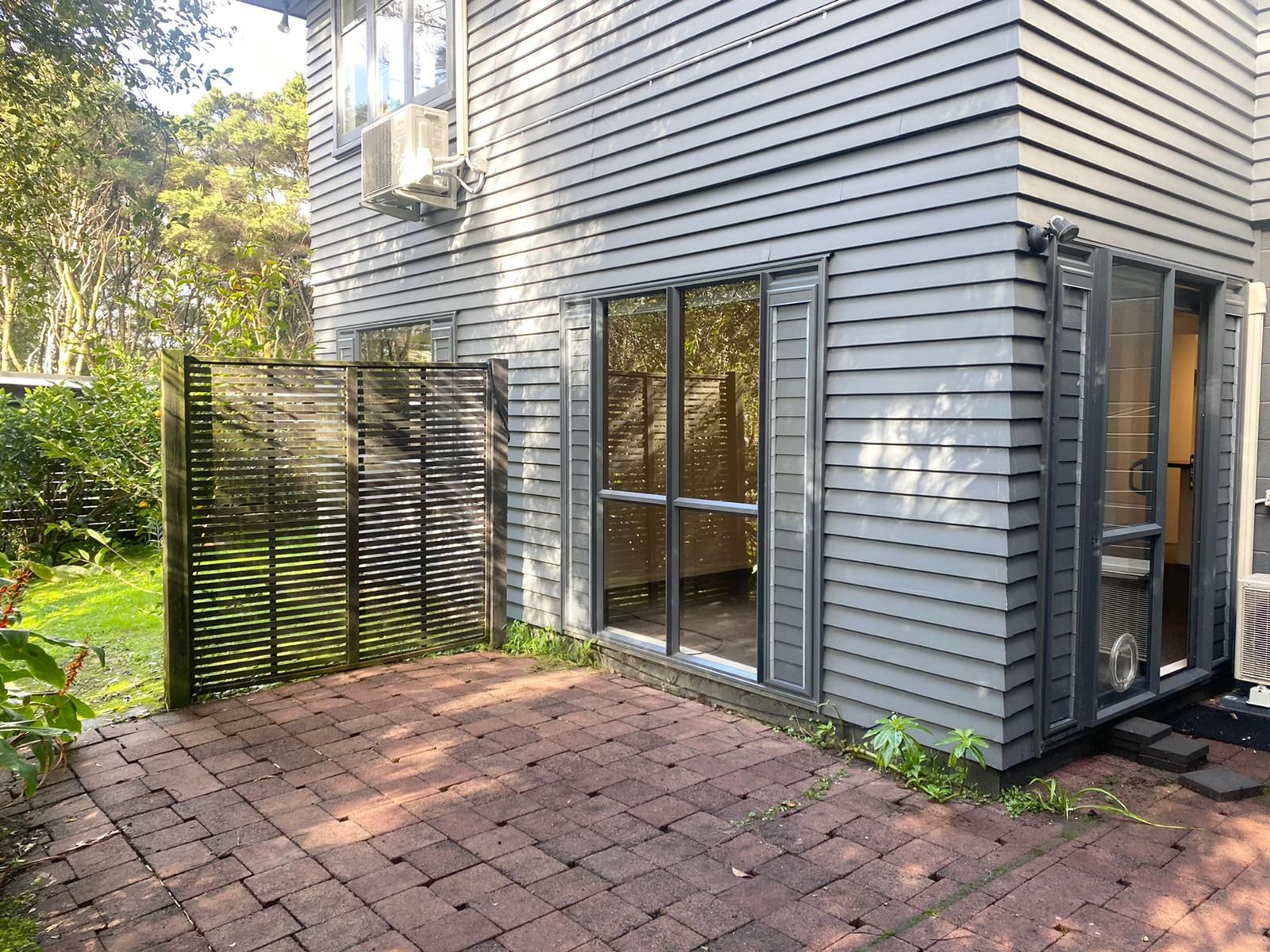 2/196 Old Titirangi Road, Titirangi, Waitakere City