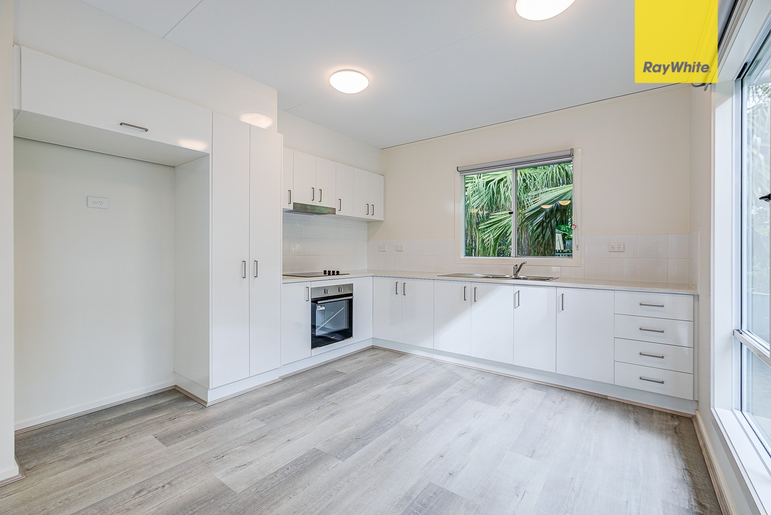 10A Driftwood Street, Crestmead, QLD 4132