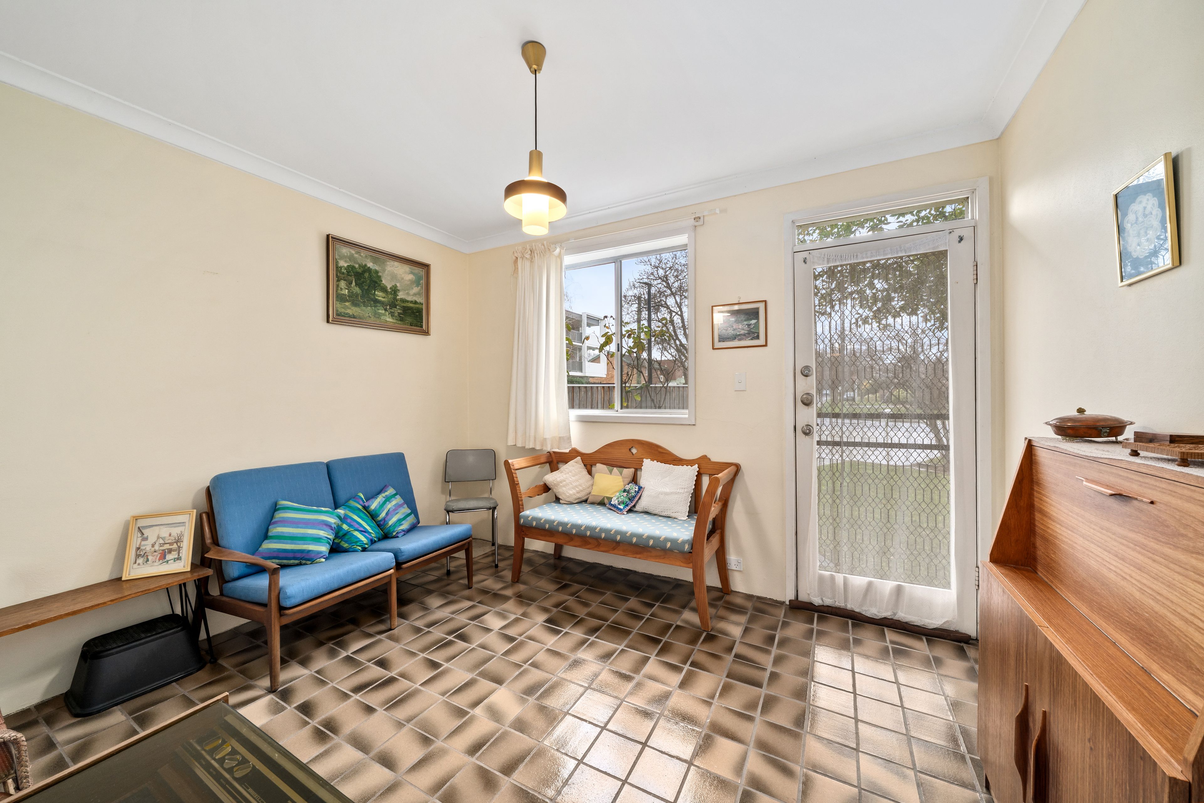 33 Lowrie Street — photo 3 of 20