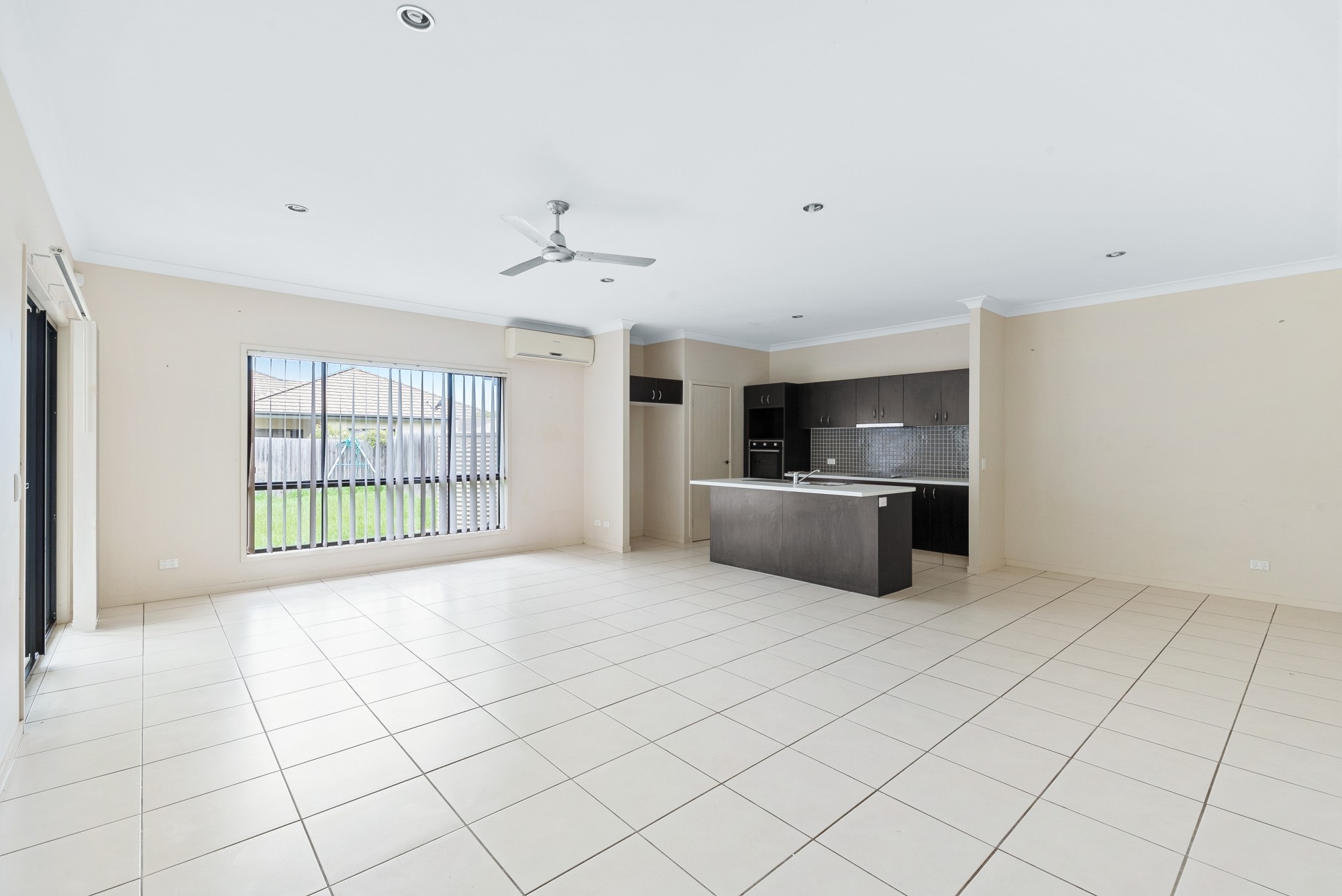 1/4 Player Street, North Lakes, QLD 4509