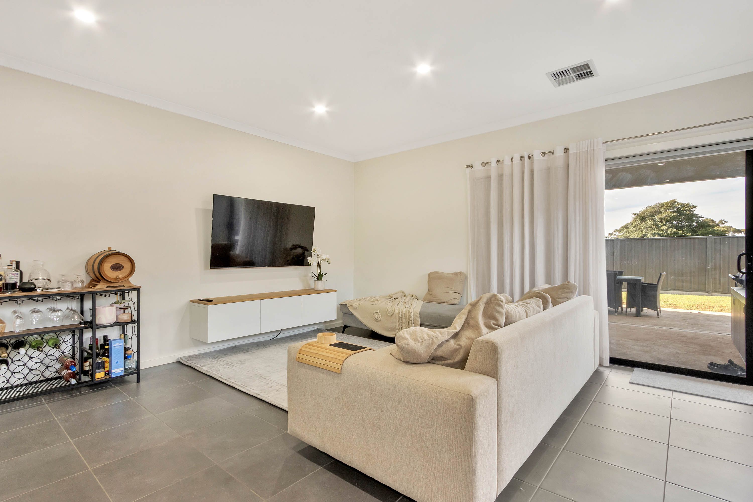 6 Frome Road — photo 7 of 23