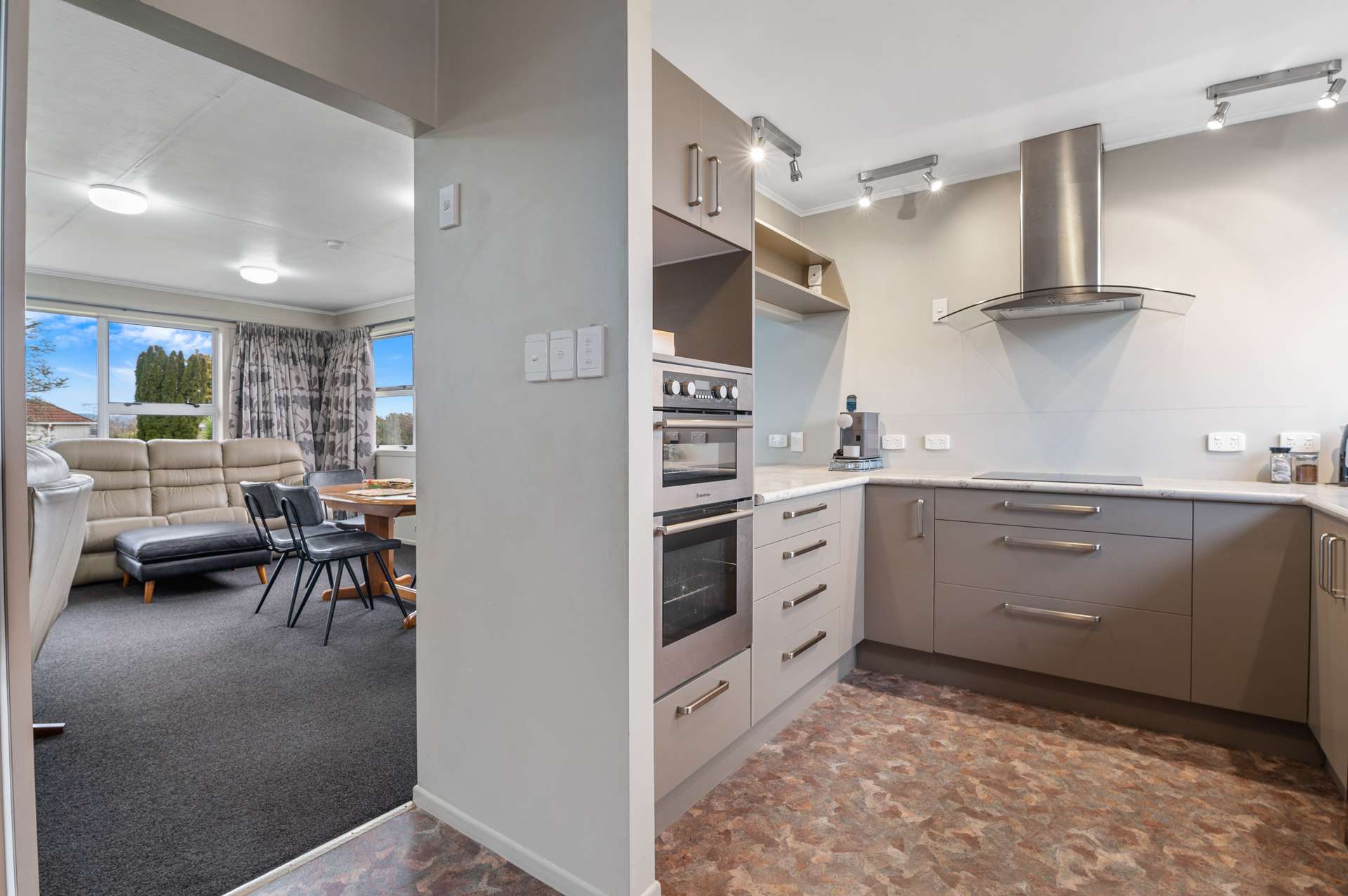 35 Aotea Crescent photo 7