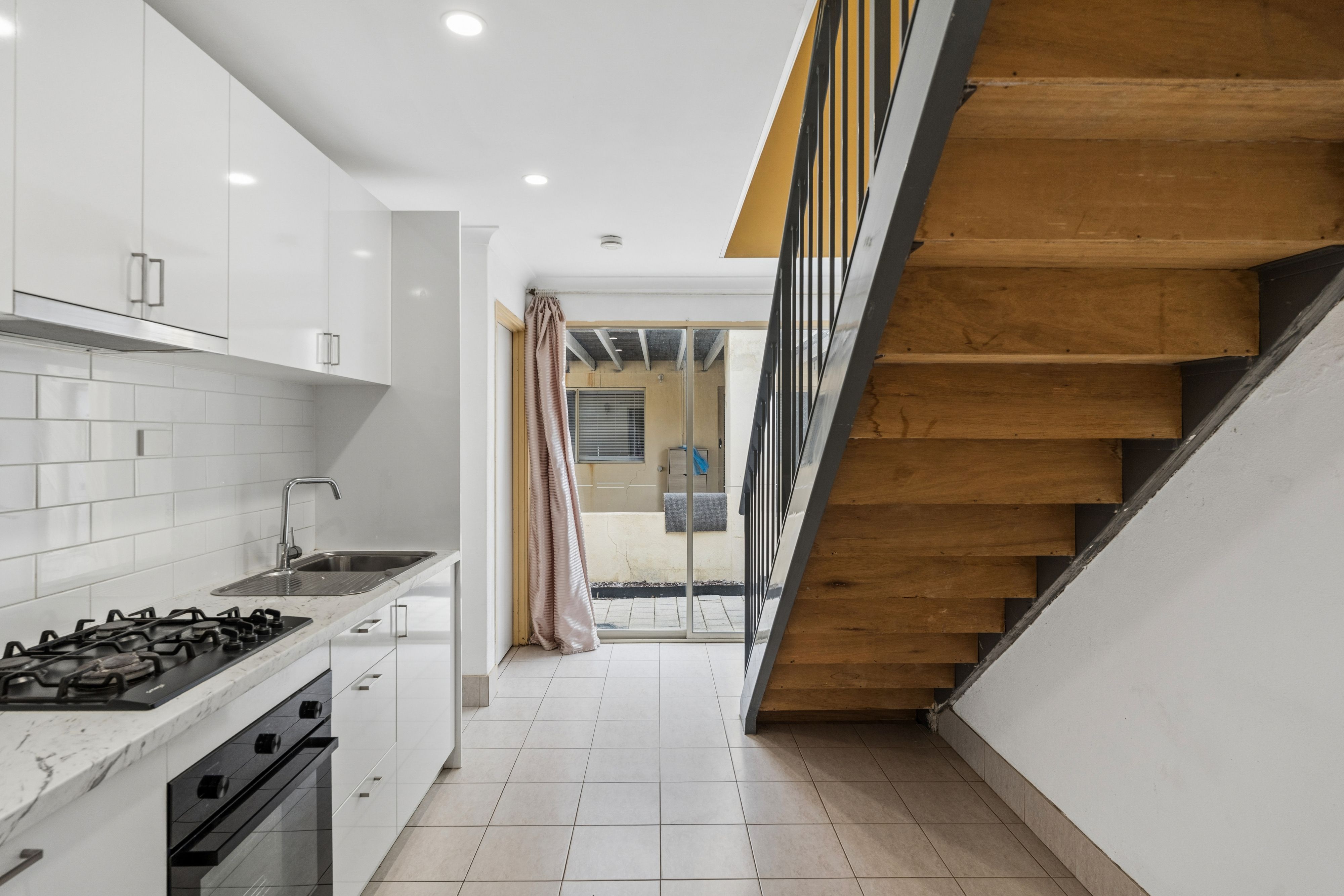 24/Flat Port Jackson Parade, Quinns Rocks, WA 6030