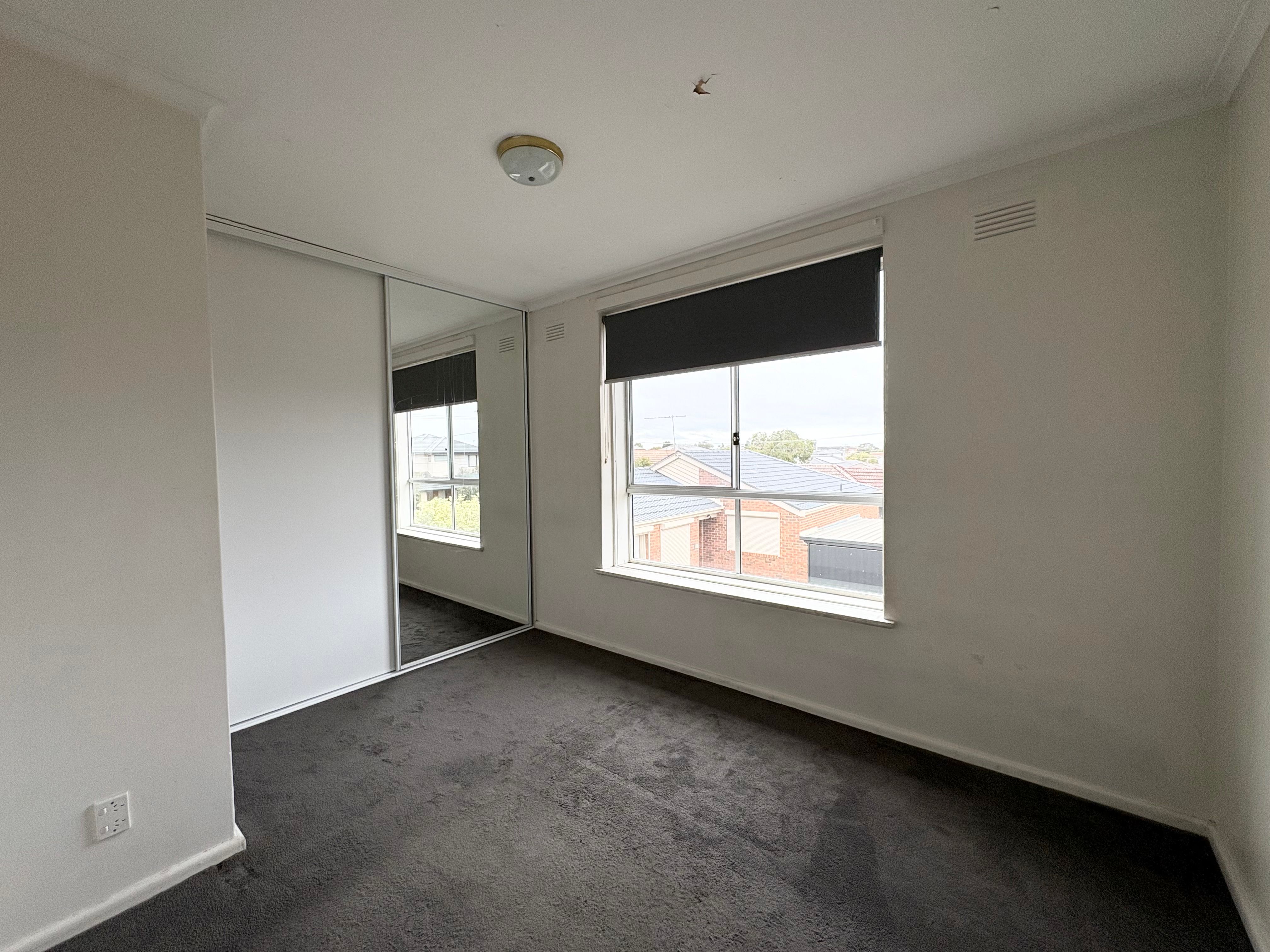 4/214 Huntingdale Road — photo 6 of 7