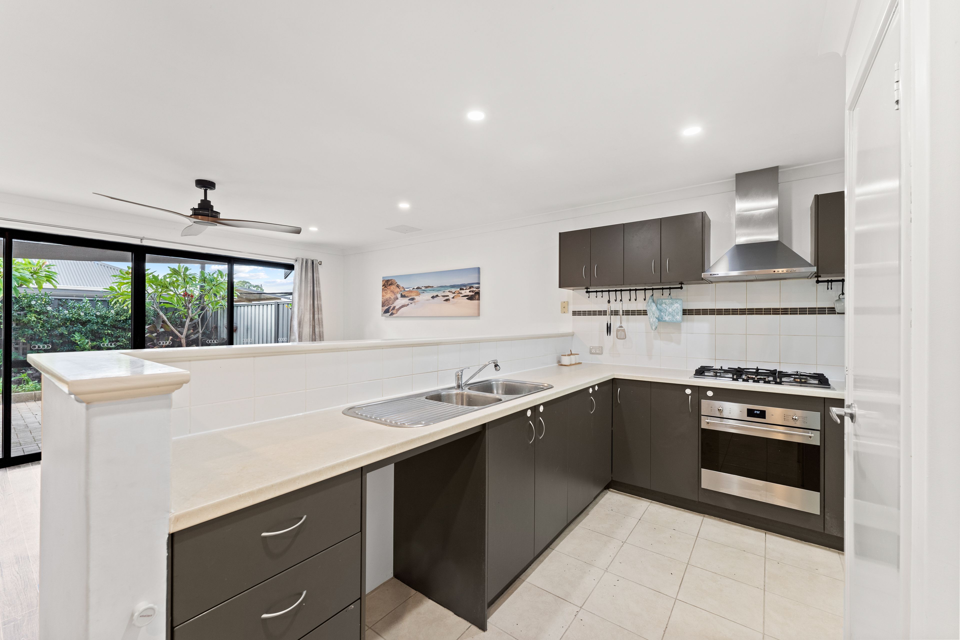 8/1 Cottonwood Drive, Baldivis, WA 6171