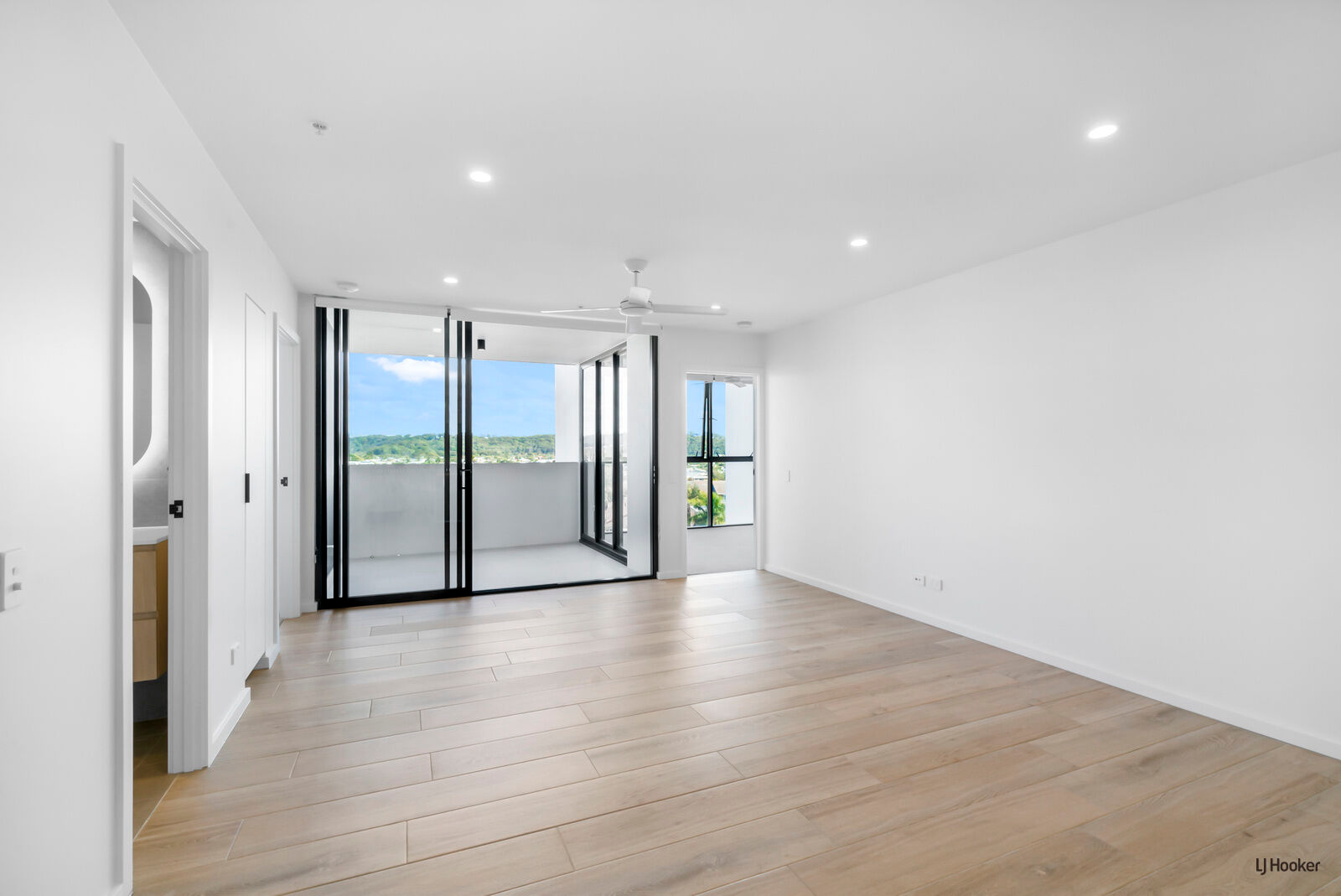 705/2 Mawarra Street, Palm Beach, QLD 4221