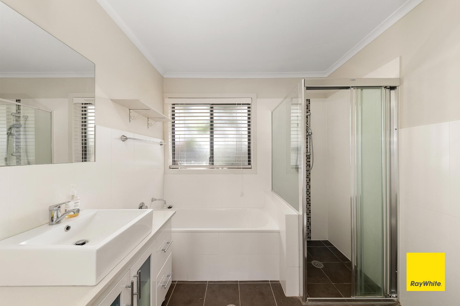 11/4-6 Mcmahon Drive — photo 6 of 19