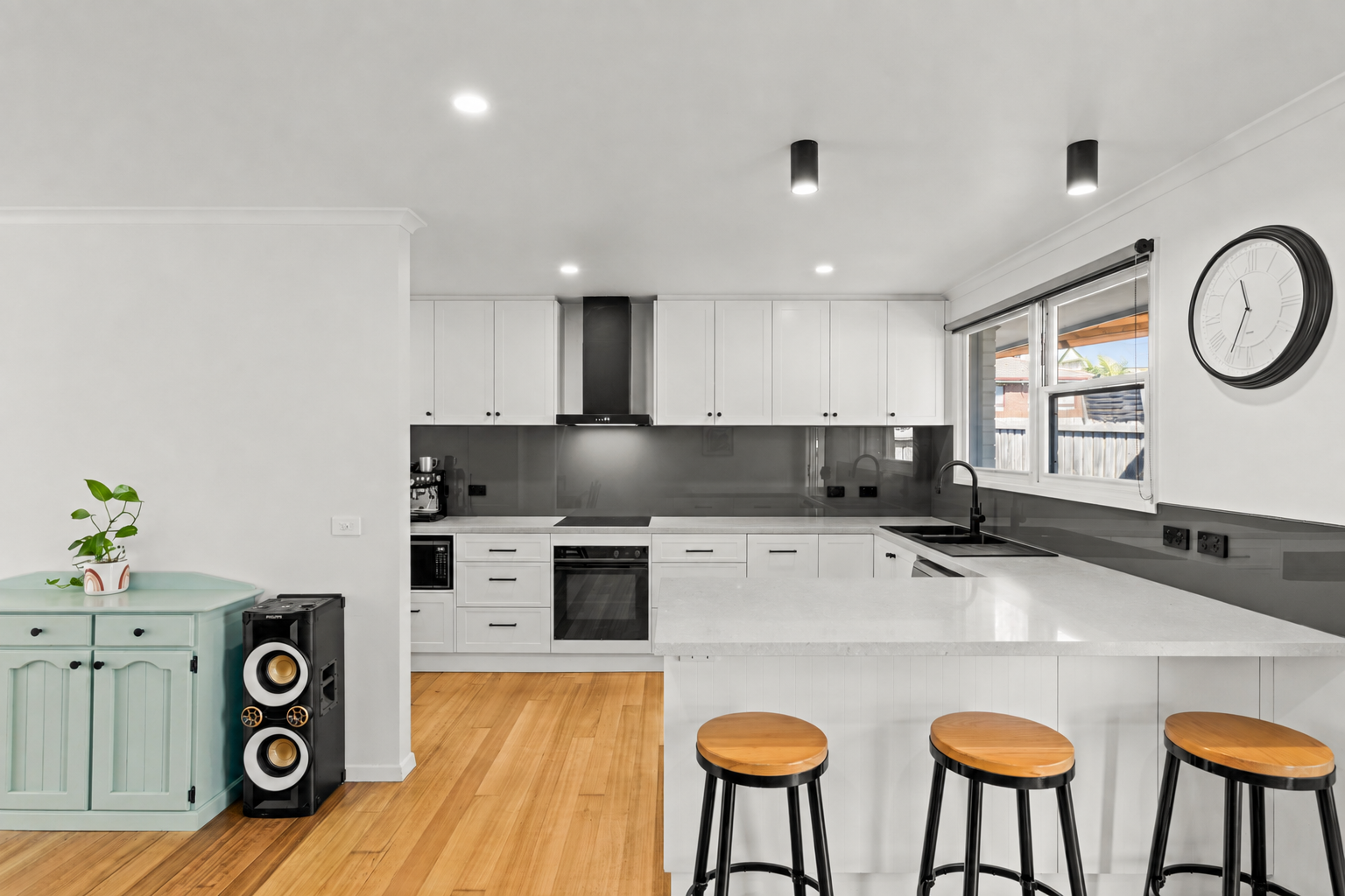 62 Peter Street — photo 7 of 17