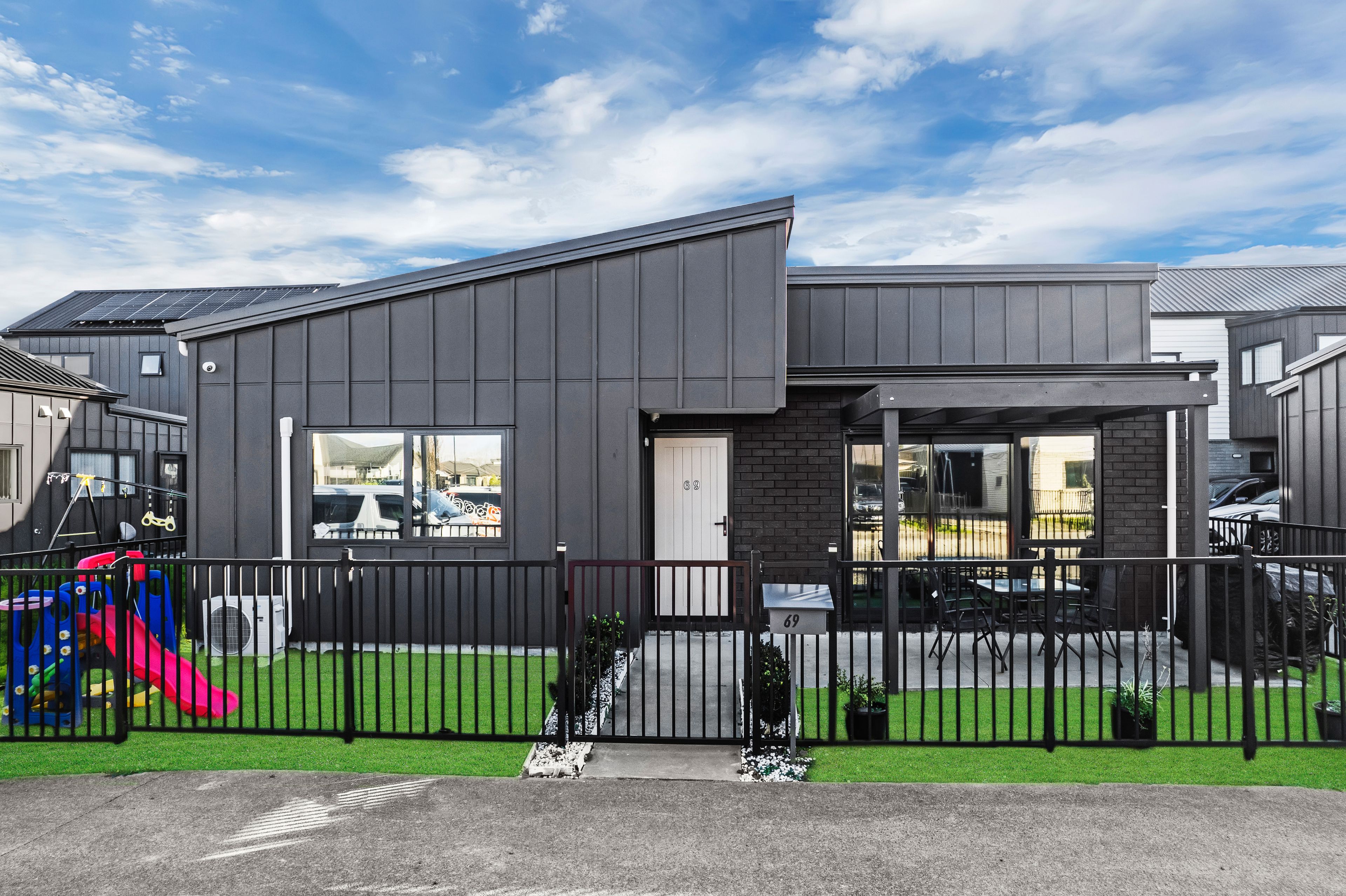 69 Black Beech Crescent, Takanini, Papakura 2112 - Sold House - Ray ...