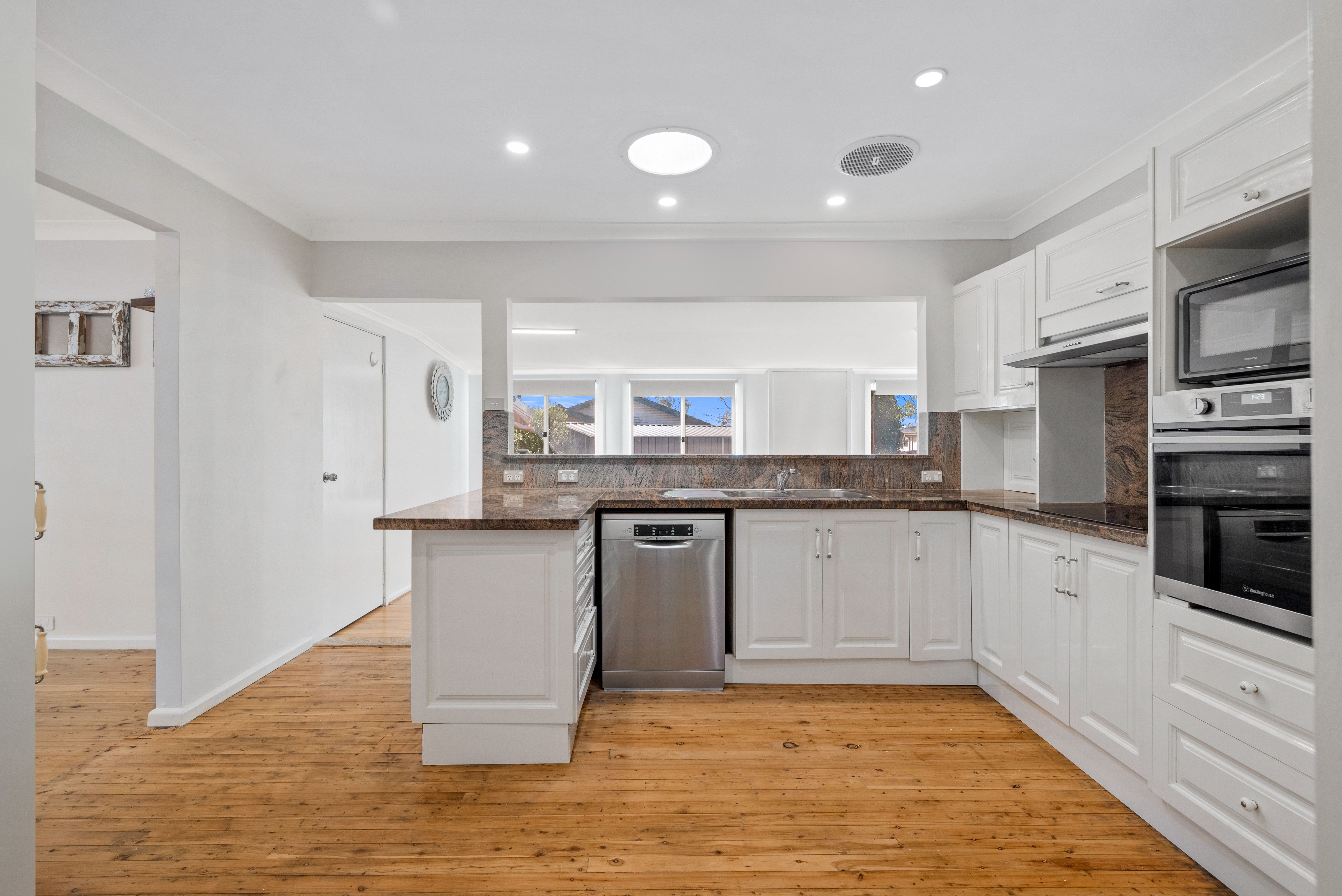 5 Campbellfield Avenue — photo 8 of 12