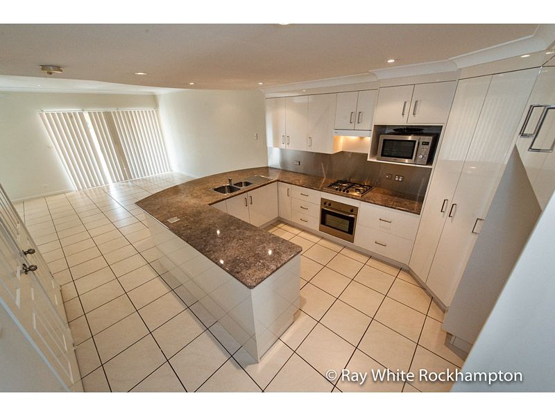 4/200 Denham Street, Allenstown, QLD 4700