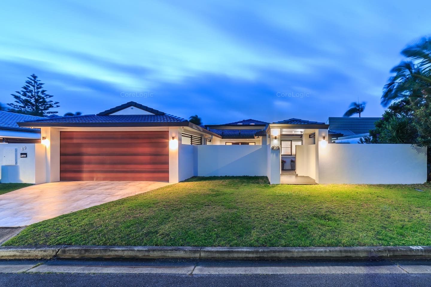 19 Platypus Avenue, Bundall, QLD 4217
