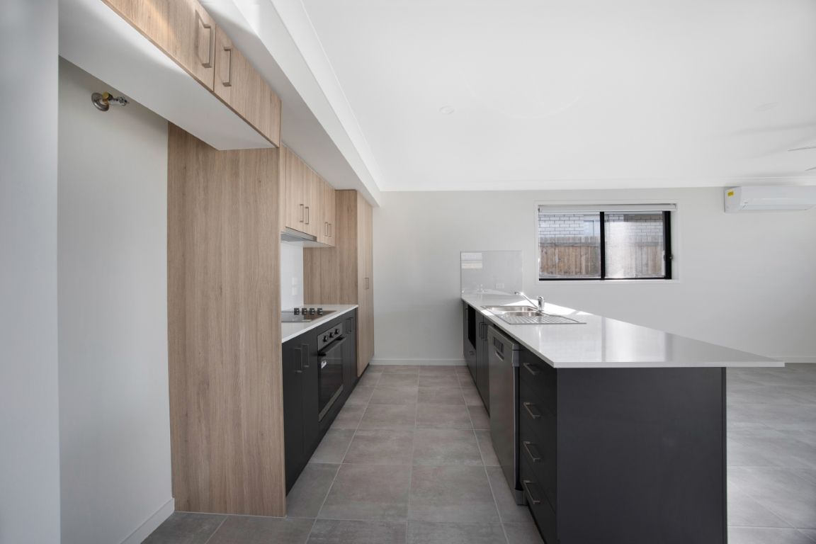 39 Lomandra Road, Deebing Heights, QLD 4306