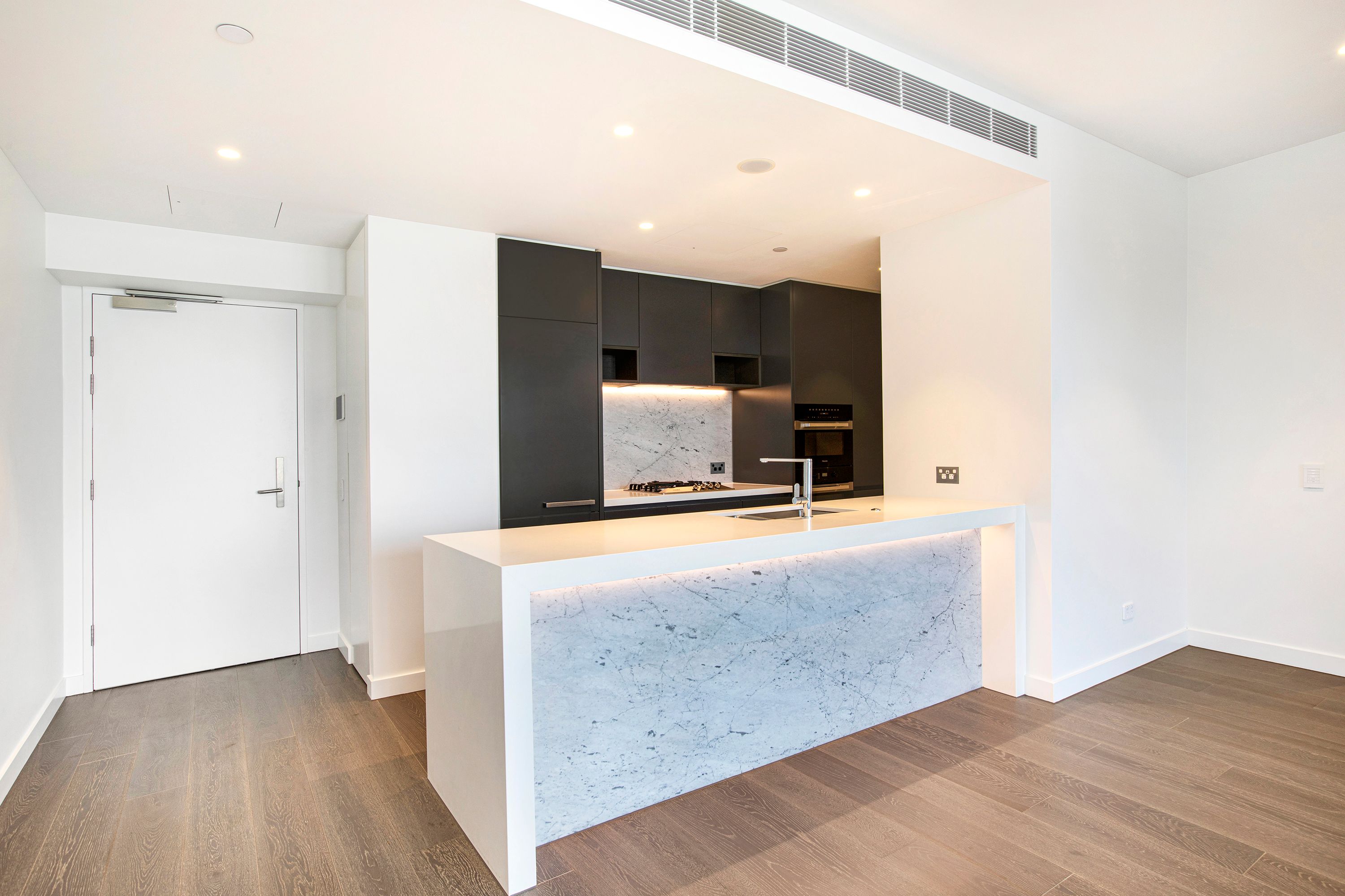 Level 9/2 Watermans Quay — photo 4 of 19