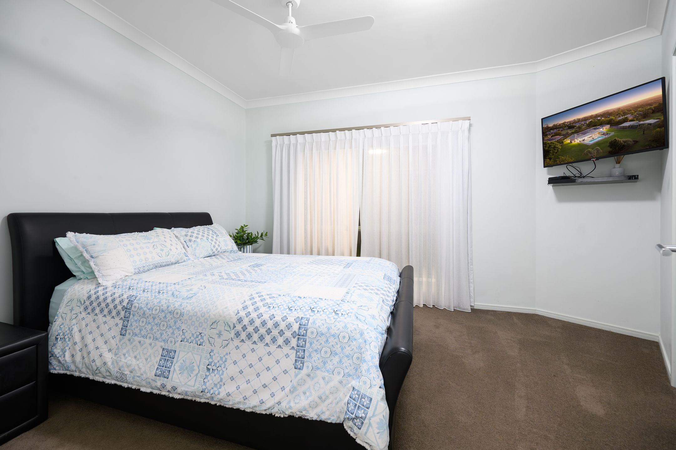 1/33 Rivertree Avenue — photo 17 of 29