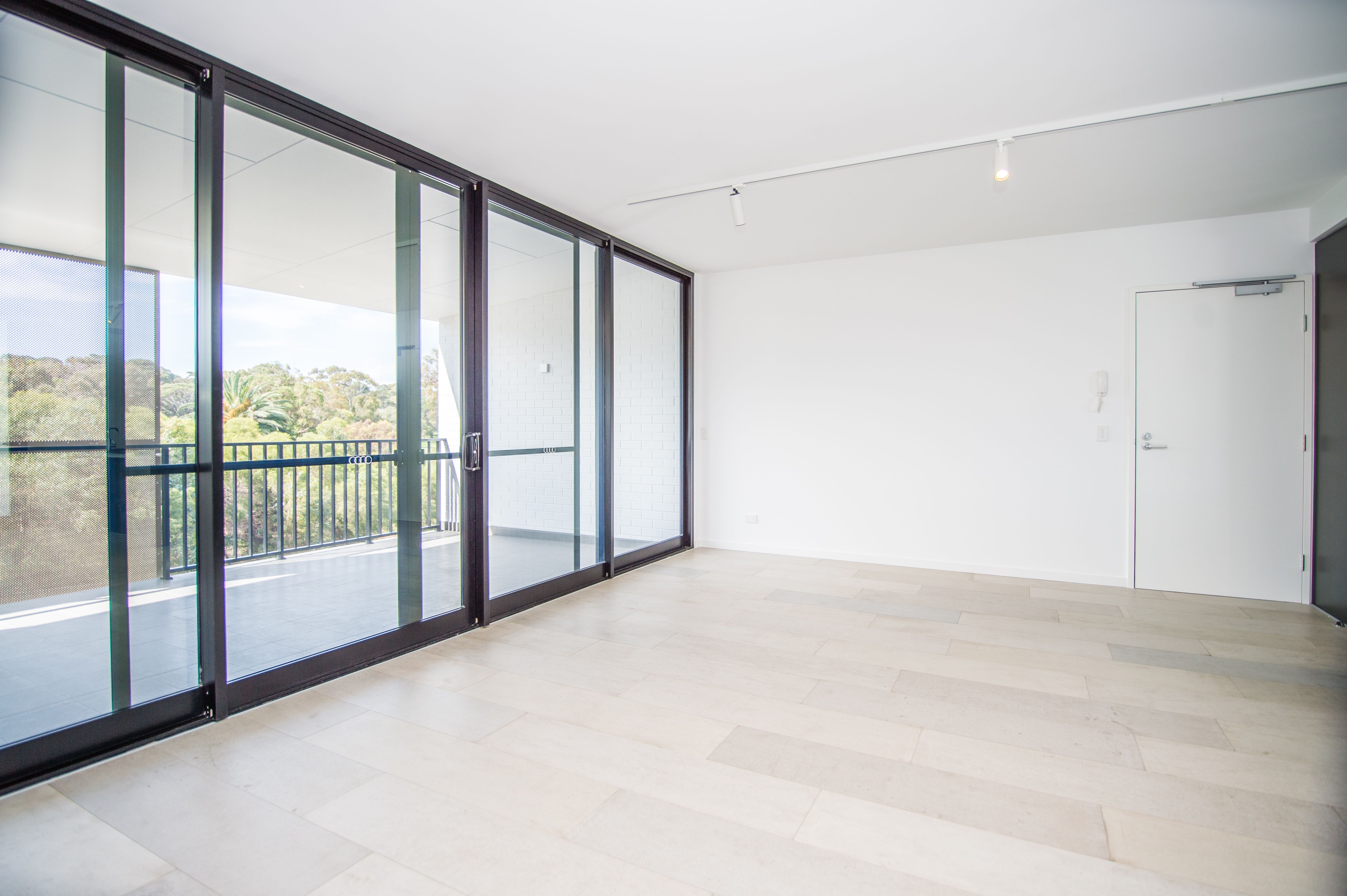 17/2 Beazley Way, White Gum Valley, WA 6162