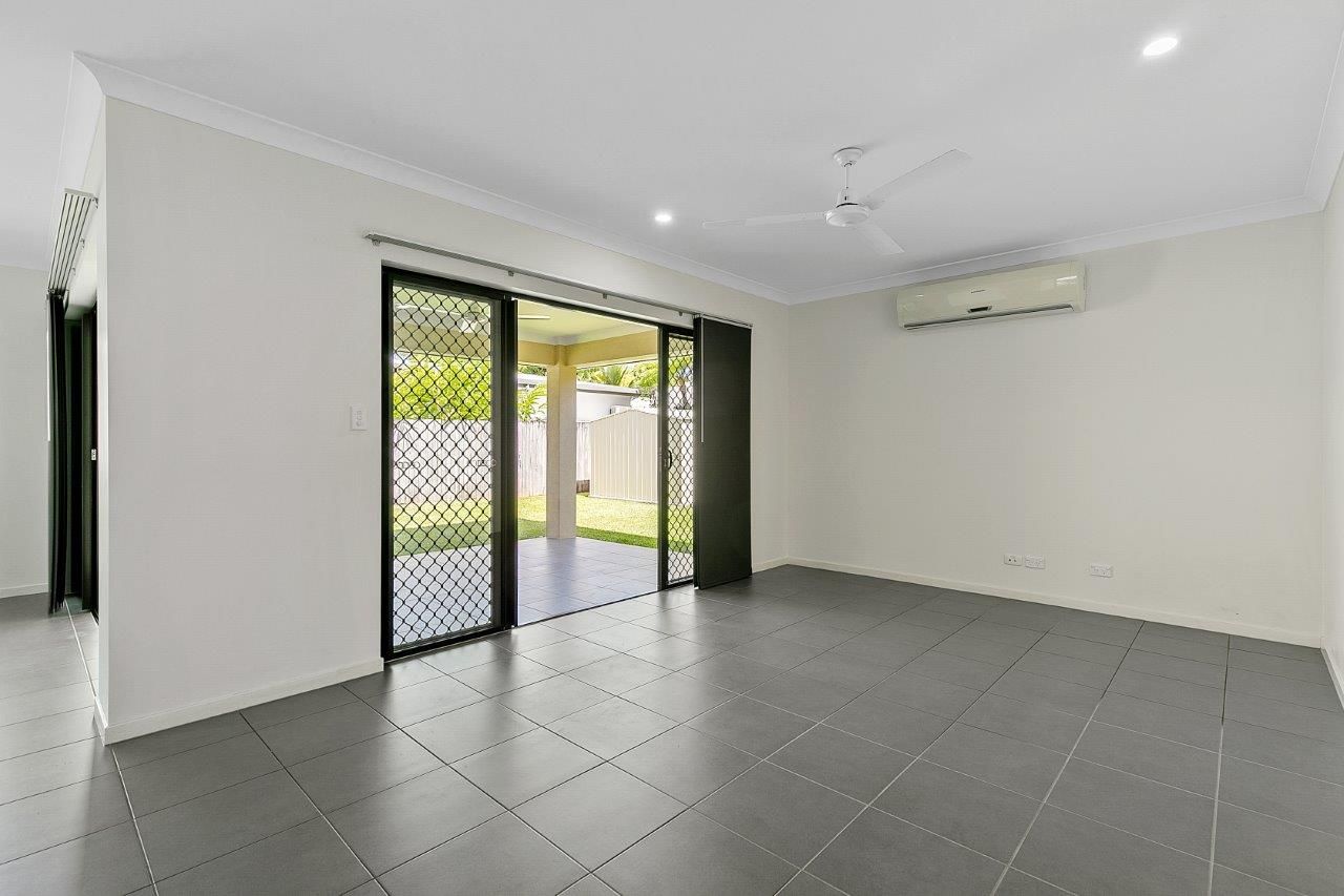 3 Sascha Close, Redlynch, QLD 4870