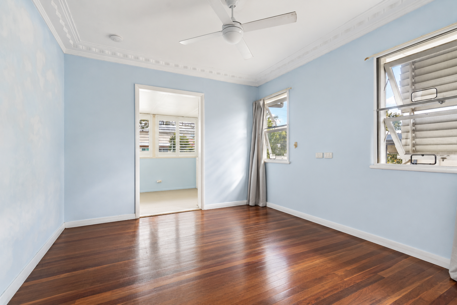 15 Noreen Street — photo 5 of 11
