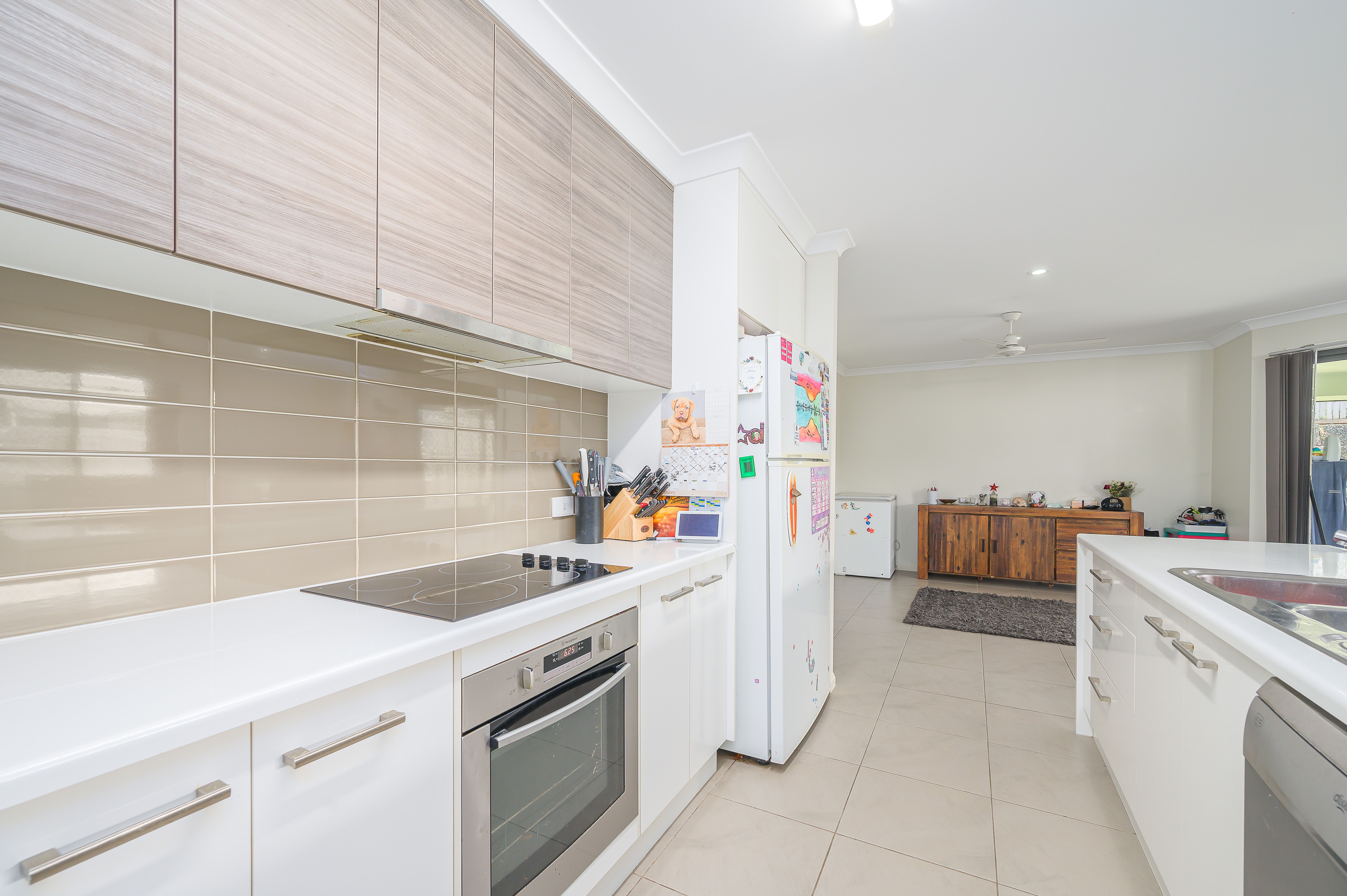 11 Valley Way, Boyne Island, QLD 4680