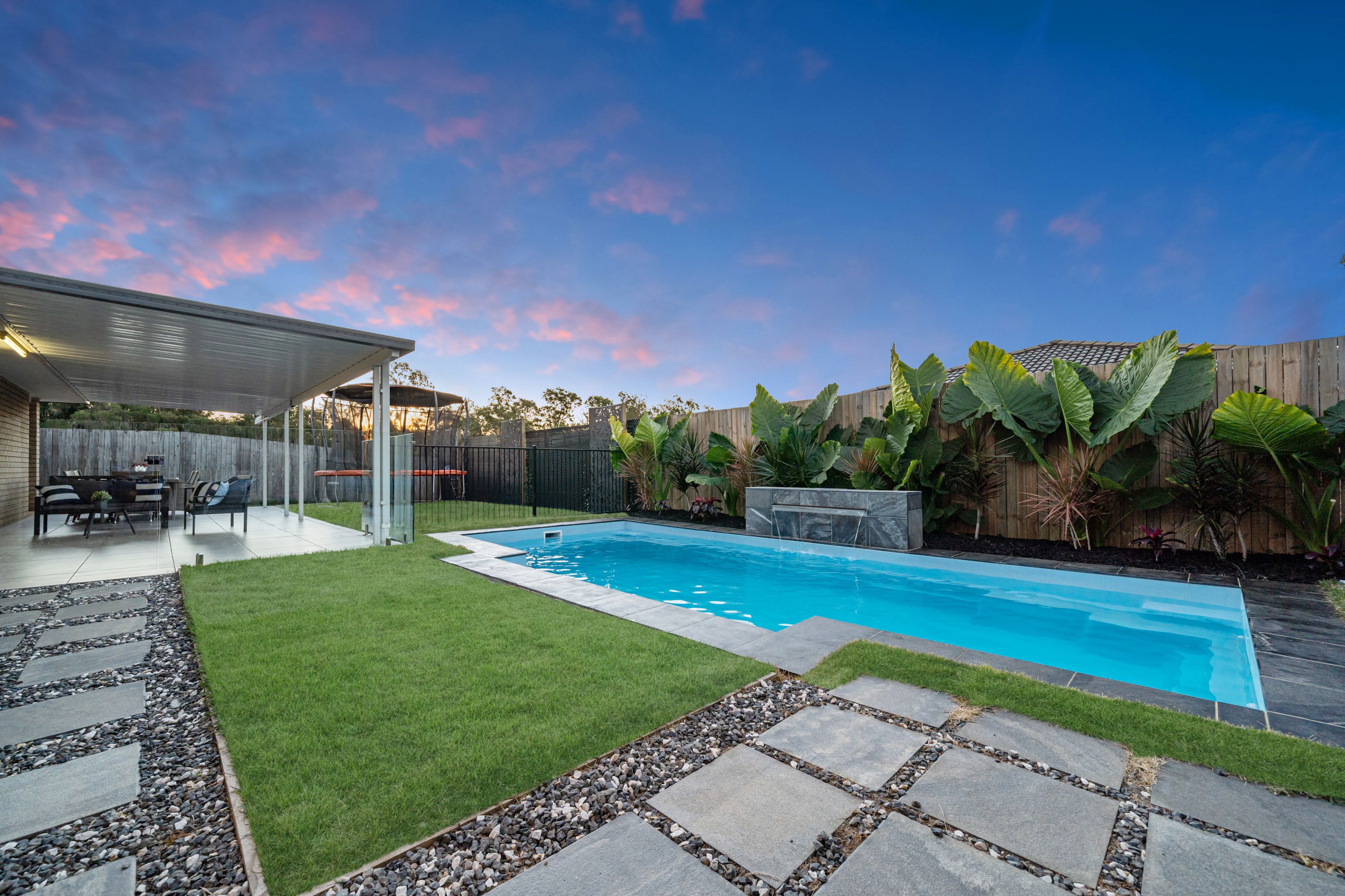 8 Lincoln Court, Heritage Park, QLD 4118