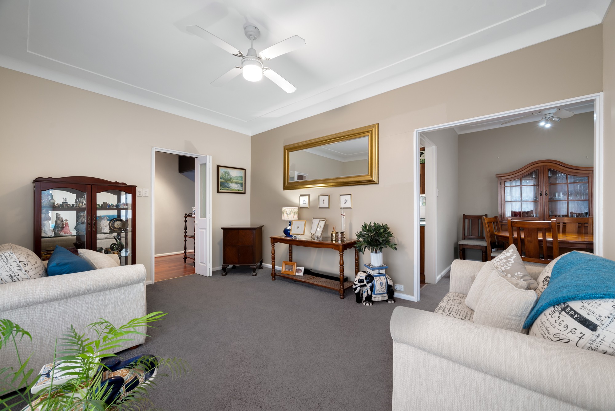 15 Farnsworth Avenue, Campbelltown, NSW 2560