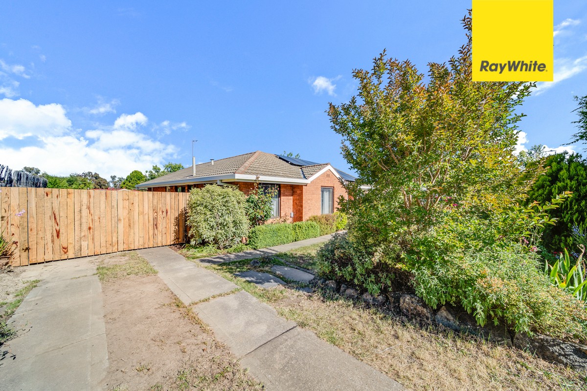 52 Ennor Crescent, Florey, ACT 2615