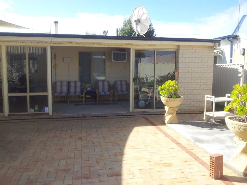 19 Church Street, Dongara, WA 6525