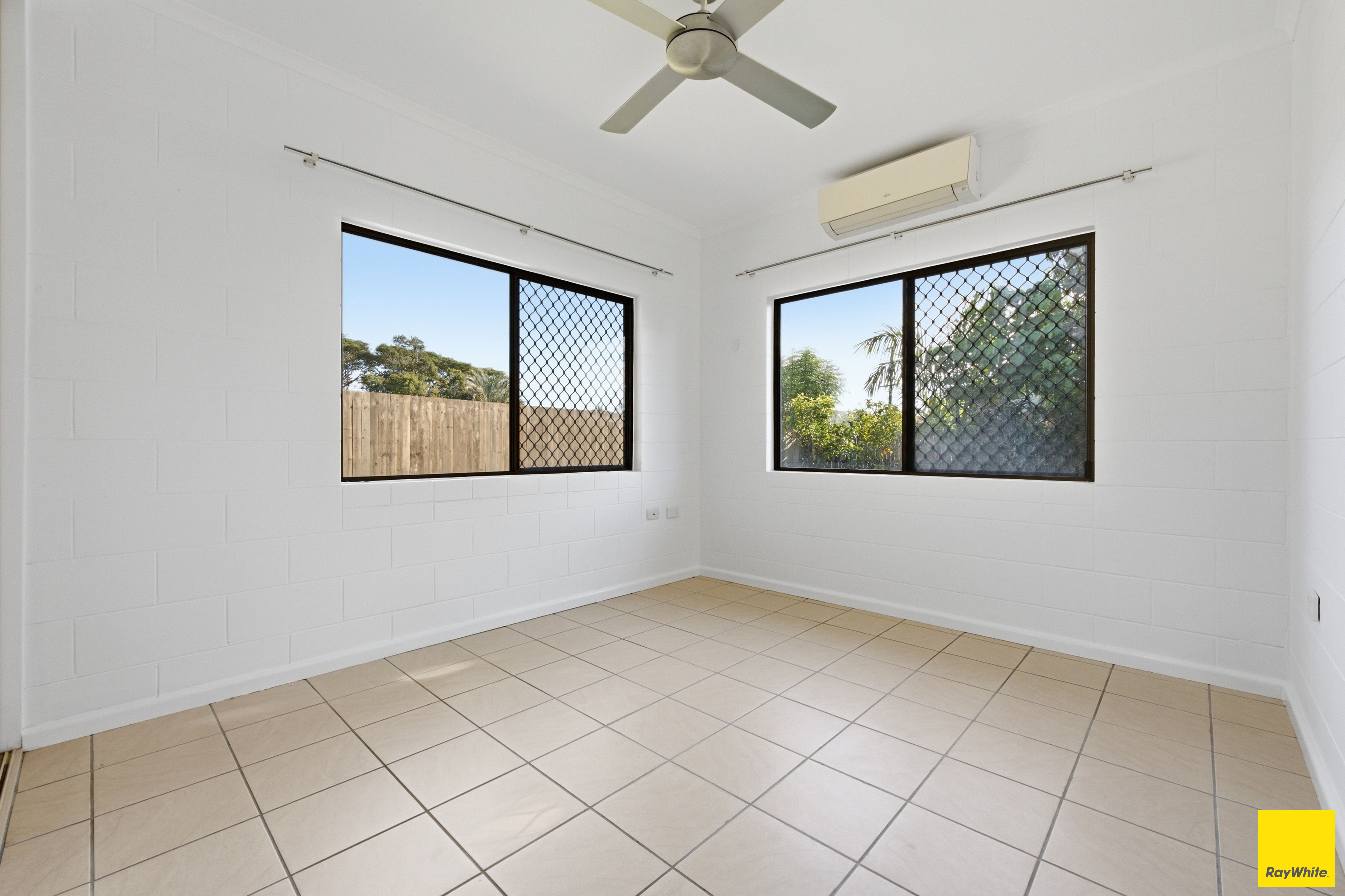 23 Pitt Court — photo 9 of 27