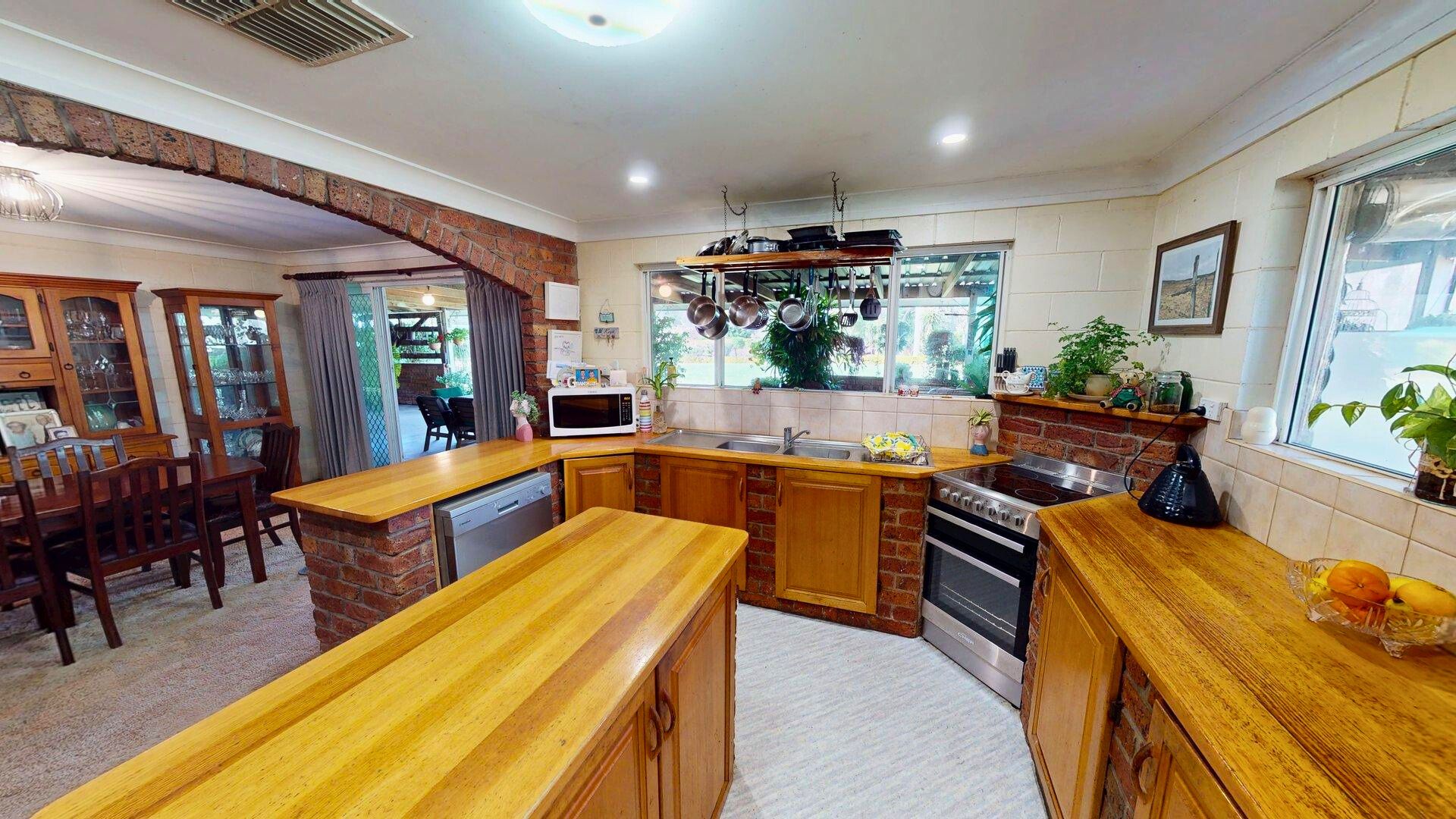 45 Naylor Street, Gayndah, QLD 4625