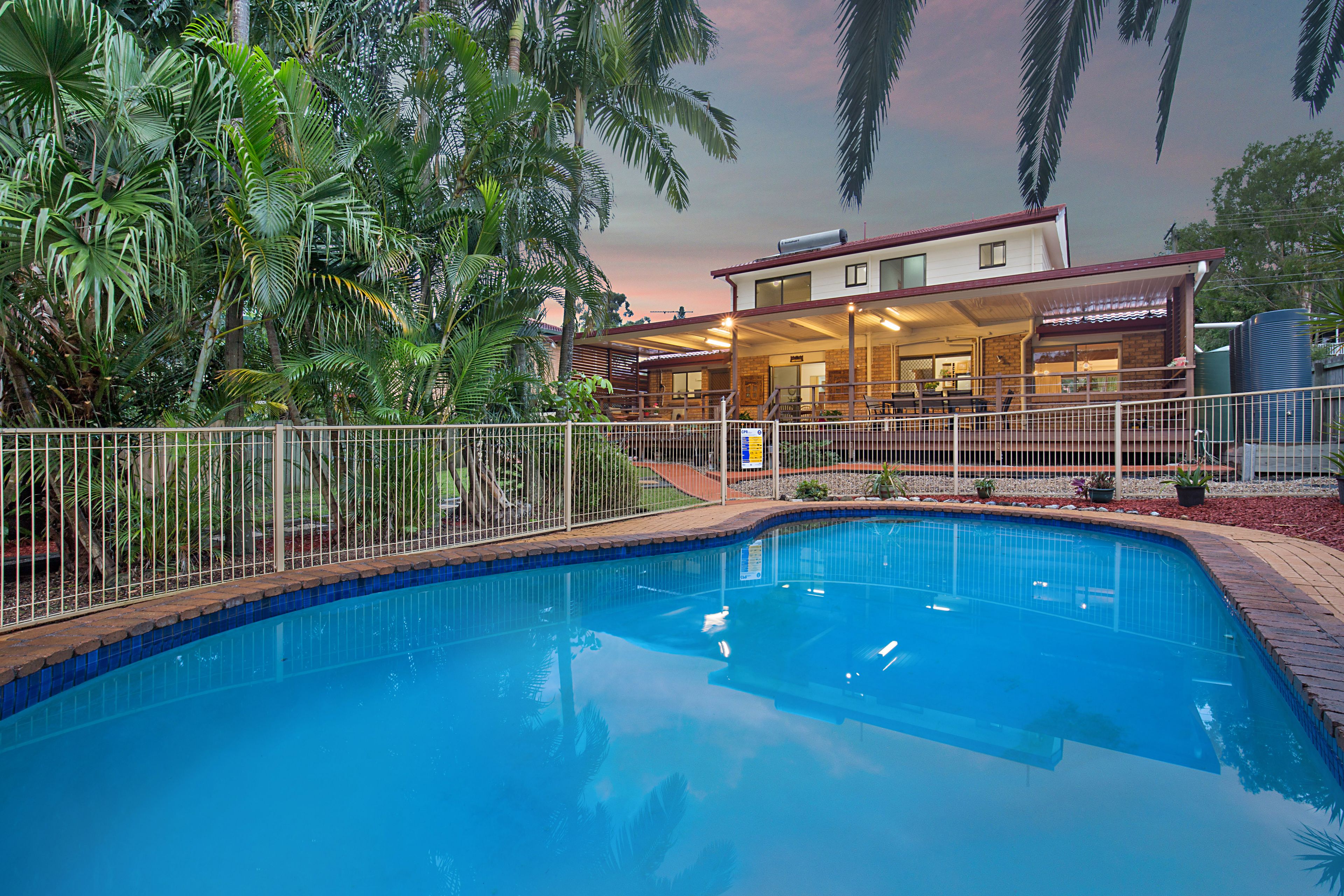 10 Bradley Street, Springwood, QLD 4127