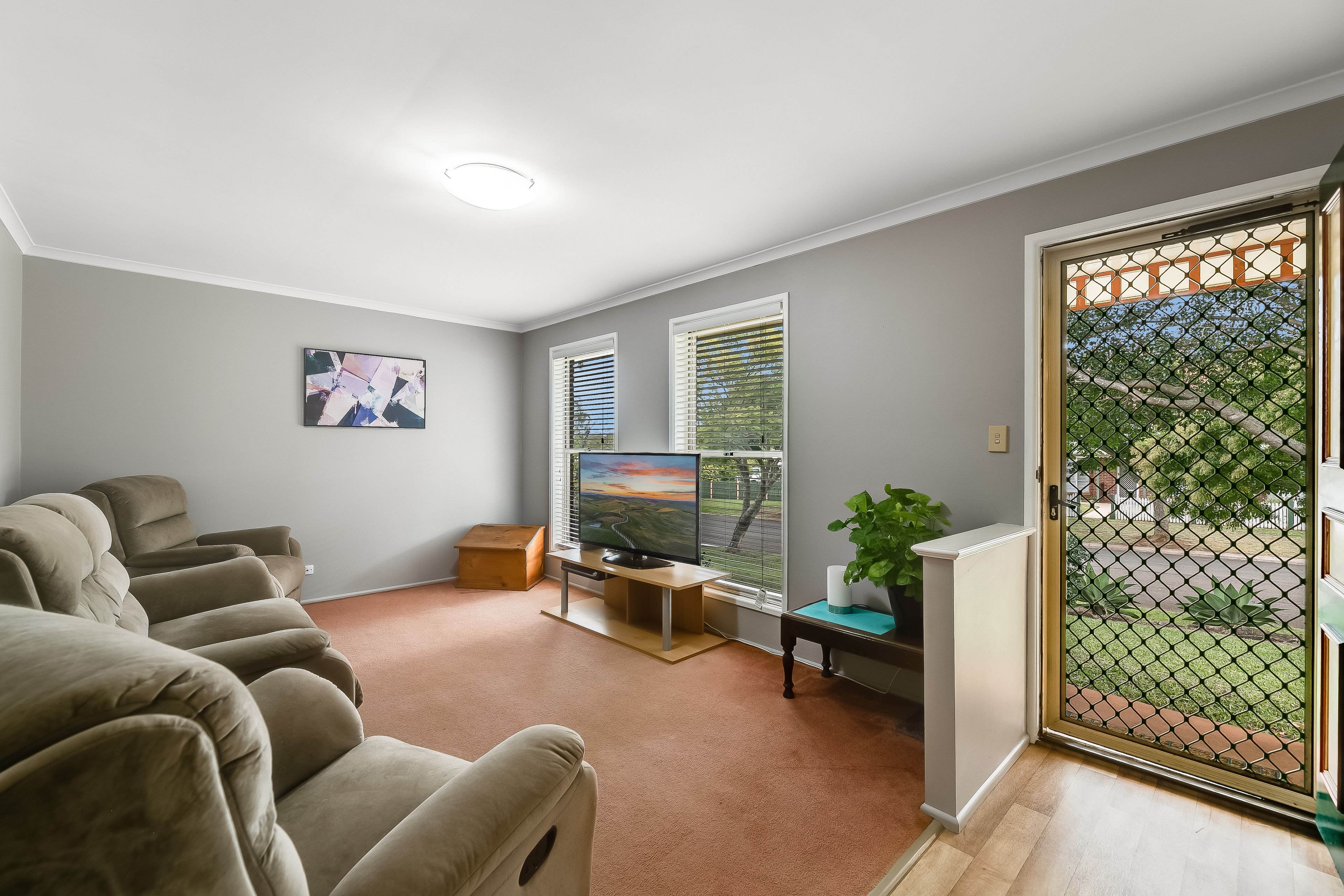 16 Lacebark Court, Glenvale, QLD 4350