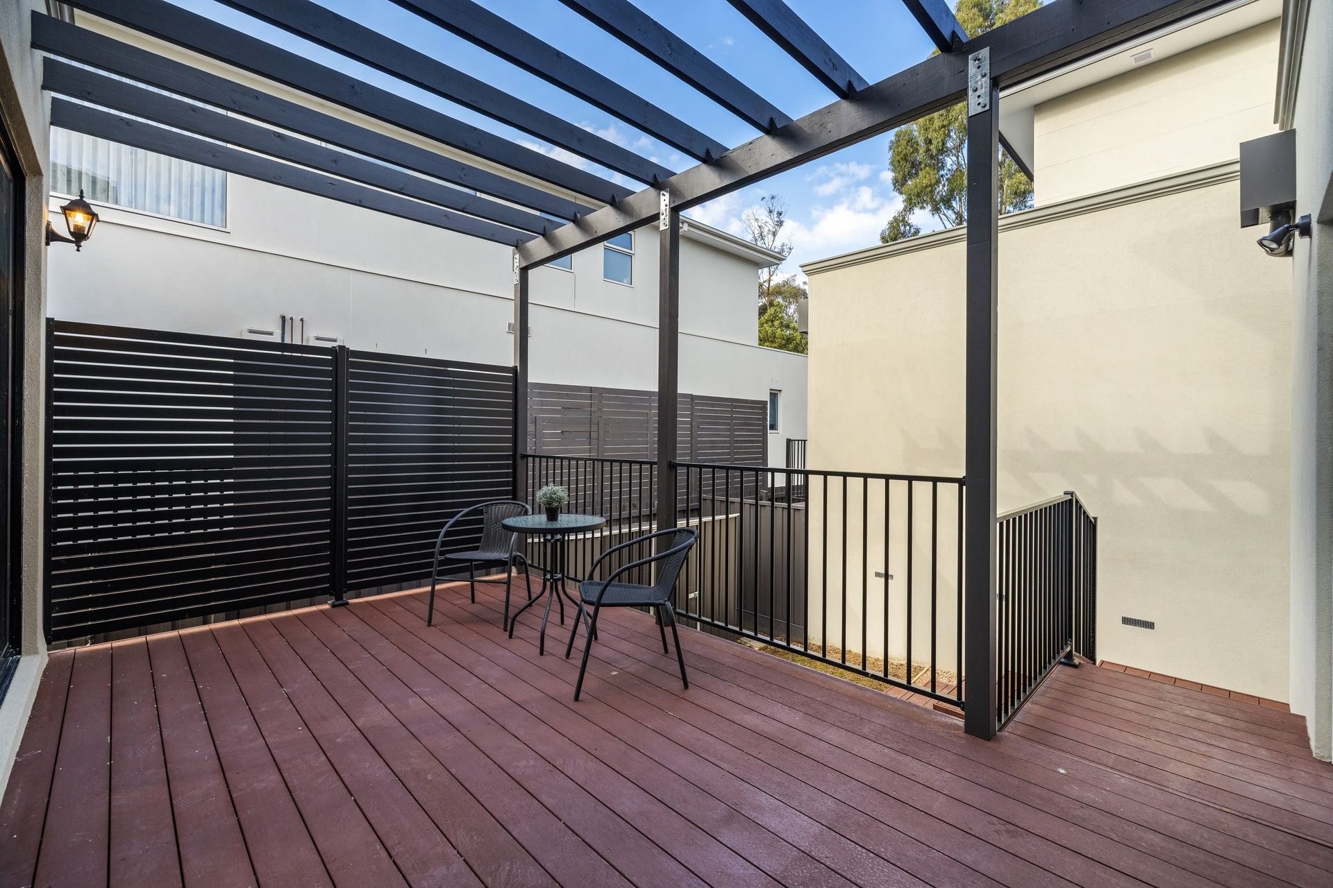 1/6 Ivanhoe Street — photo 18 of 23