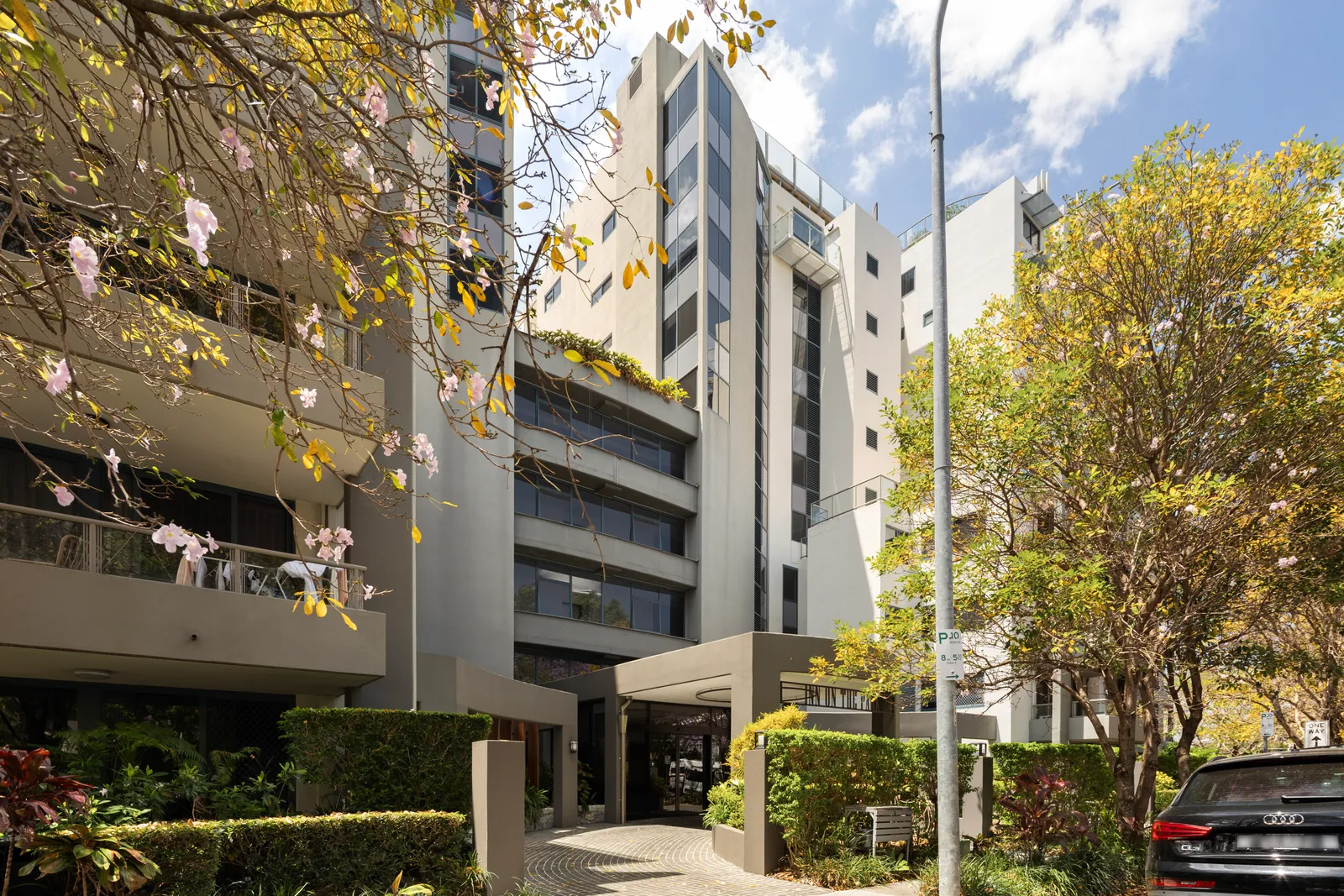 904/21 Patrick Lane, Toowong